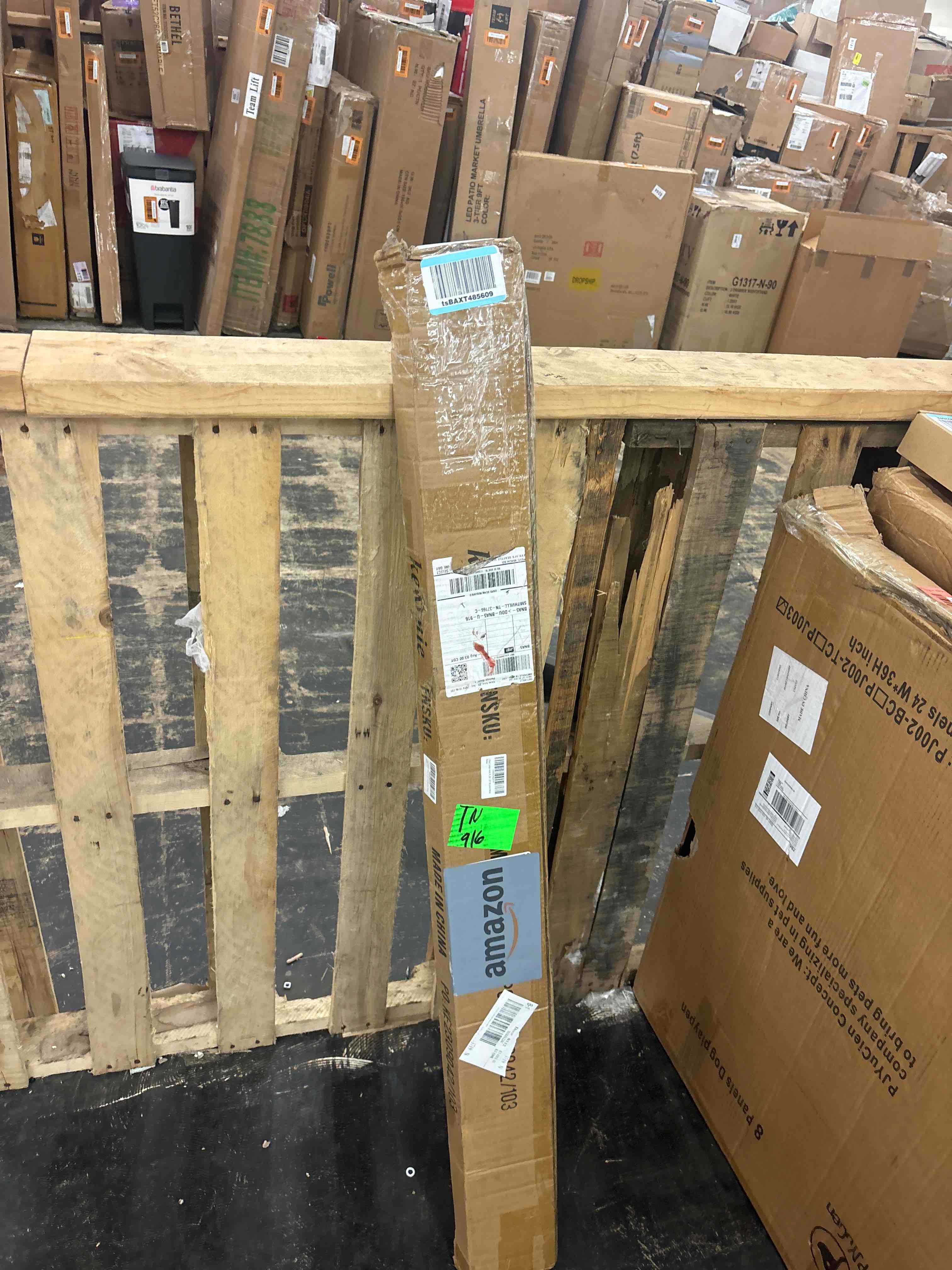 https://s3.amazonaws.com/lotting-images-prod/phillipi/RED5588300_1729564205917.jpeg