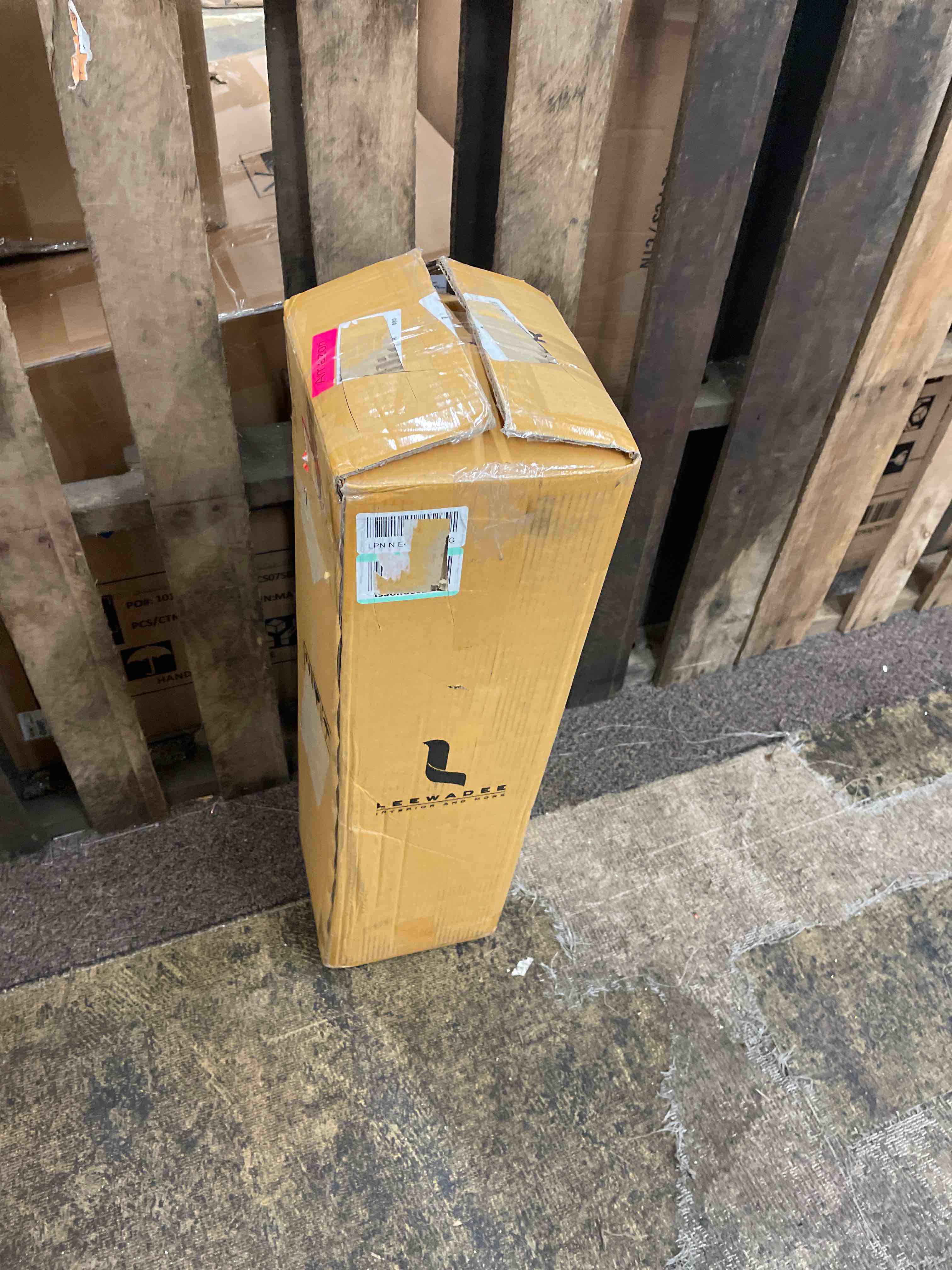 https://s3.amazonaws.com/lotting-images-prod/phillipi/RED5588419_1730396471646.jpeg