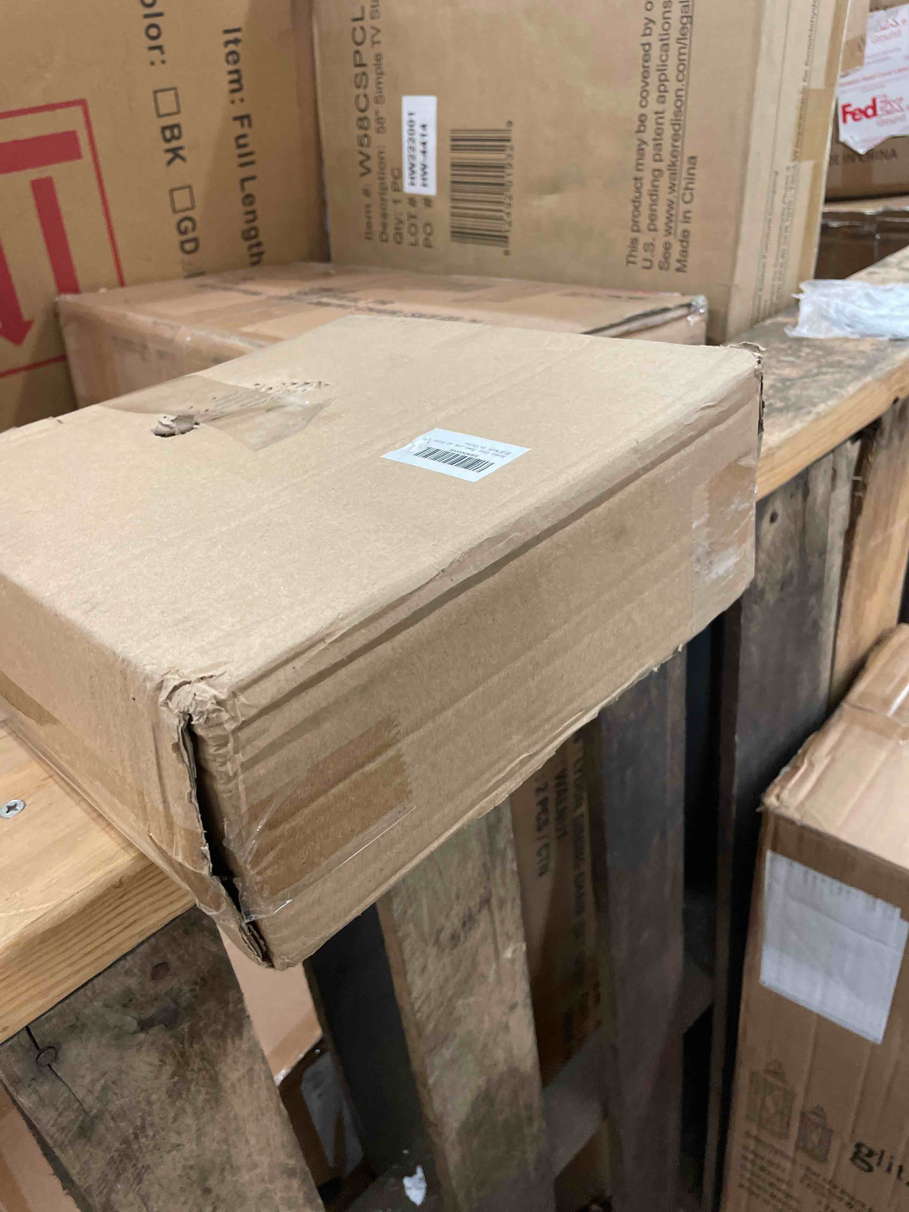 https://s3.amazonaws.com/lotting-images-prod/phillipi/RED5588434_1730397993737.jpeg