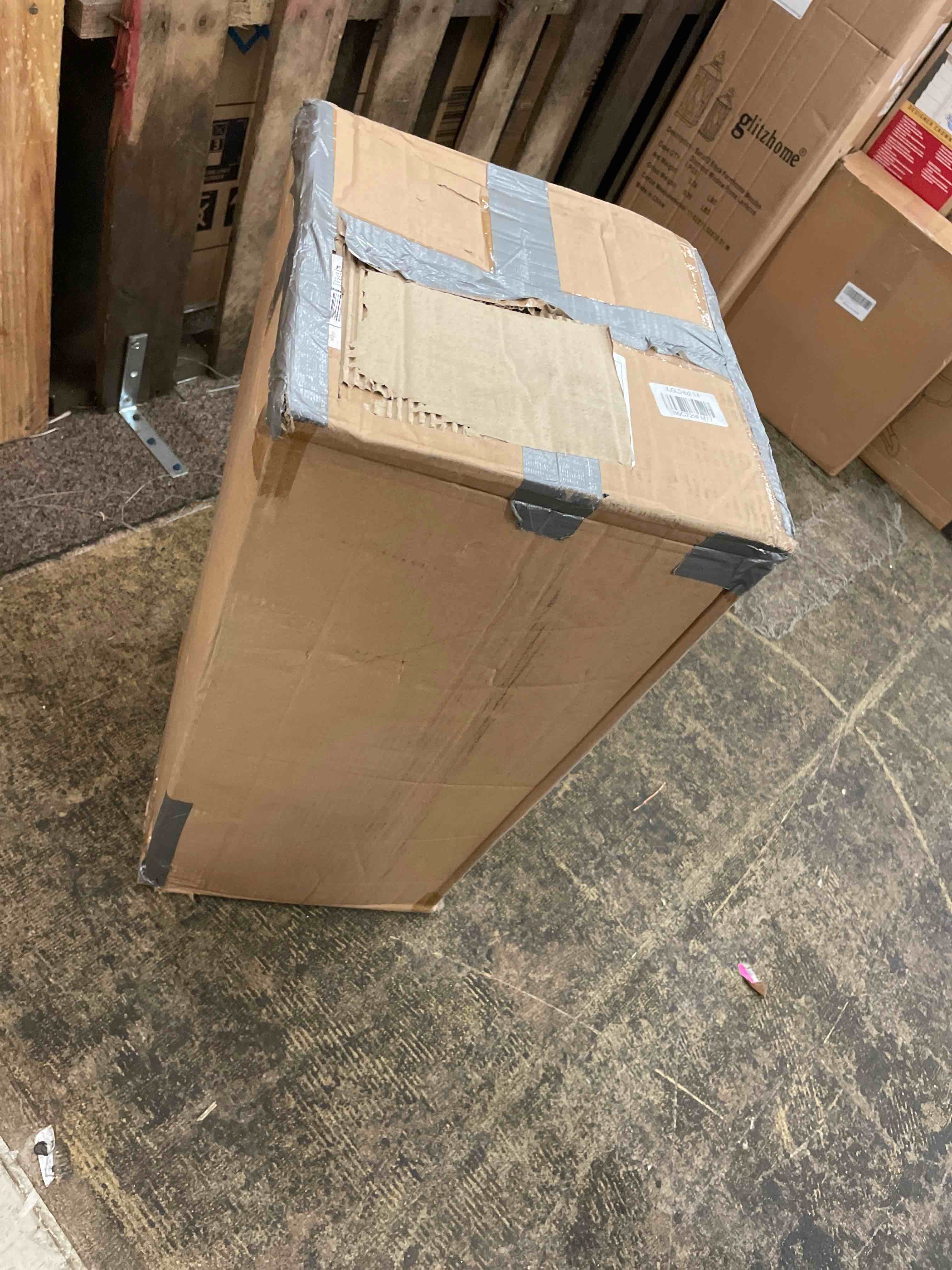 https://s3.amazonaws.com/lotting-images-prod/phillipi/RED5588435_1730398821592.jpeg