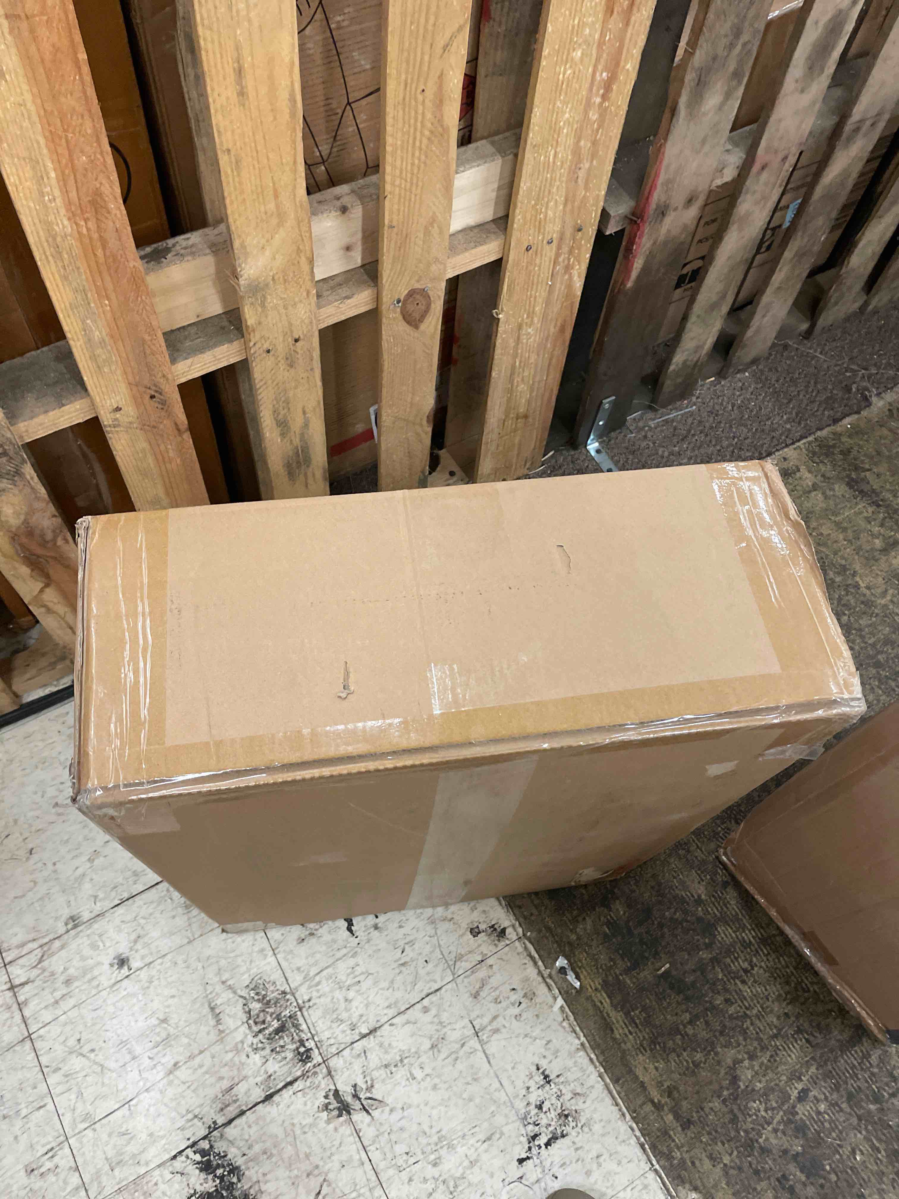 https://s3.amazonaws.com/lotting-images-prod/phillipi/RED5588441_1730399428151.jpeg