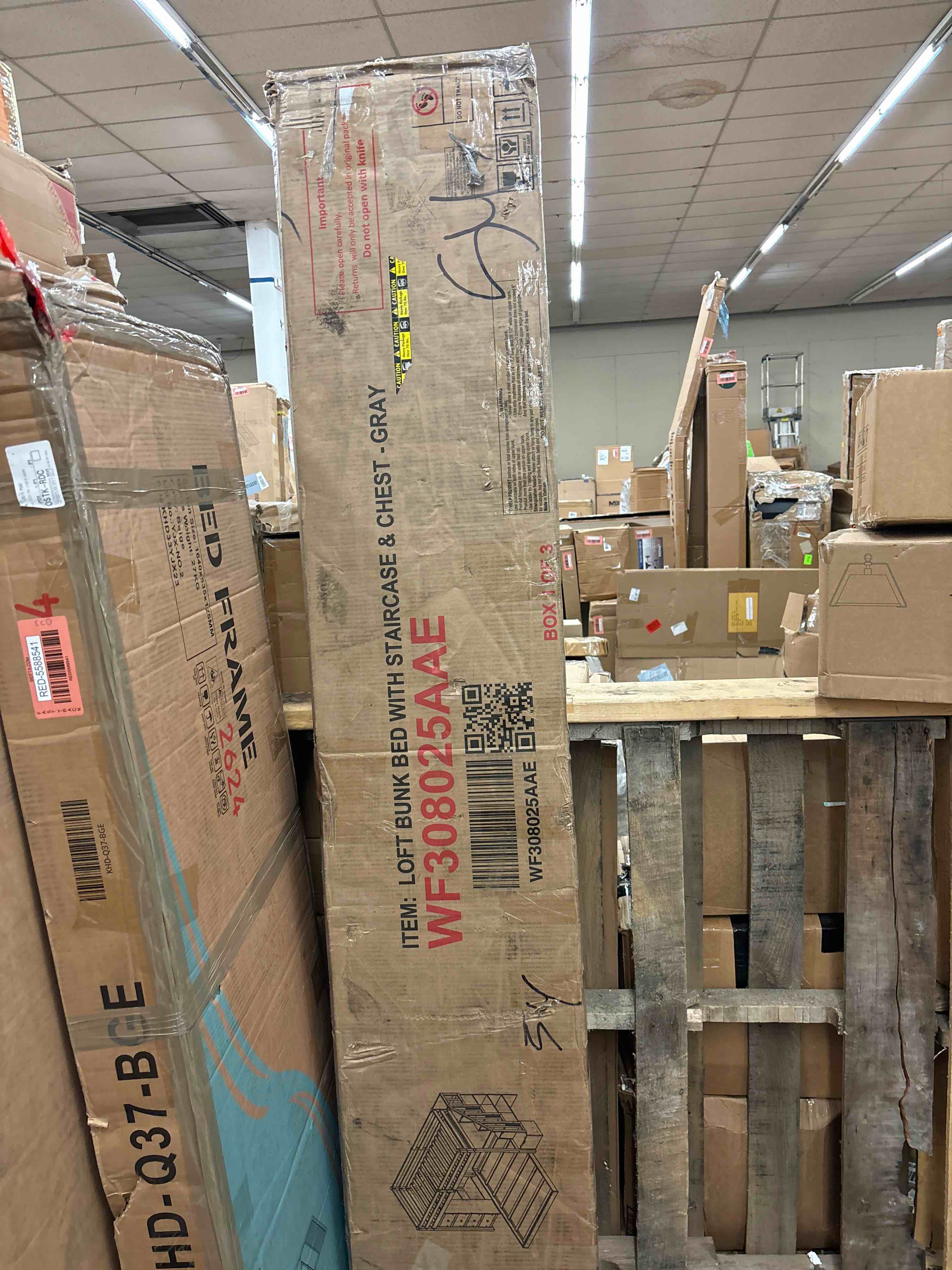 https://s3.amazonaws.com/lotting-images-prod/phillipi/RED5588542_1730496886243.jpeg