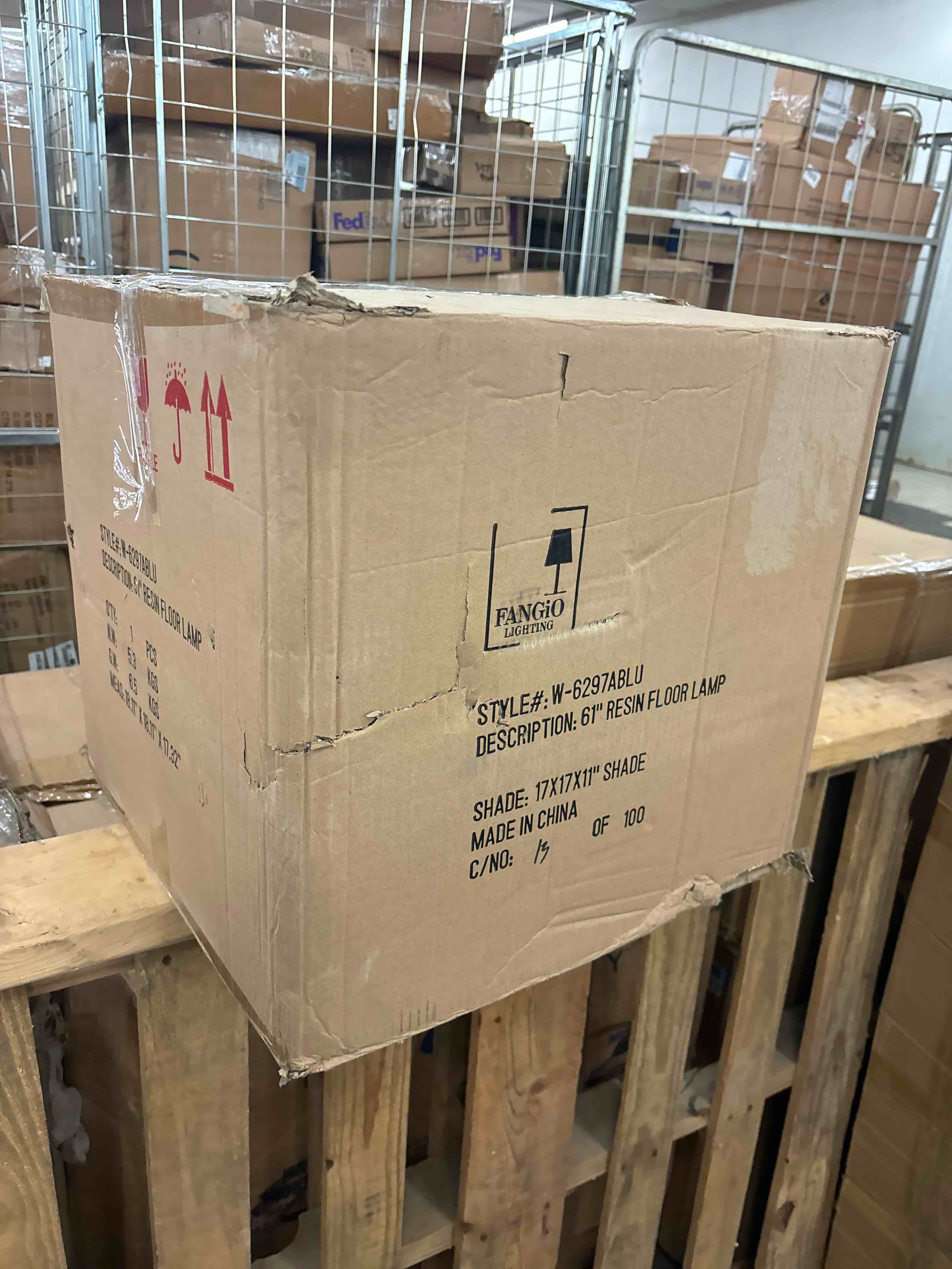 https://s3.amazonaws.com/lotting-images-prod/phillipi/RED5588639_1731059350425.jpeg