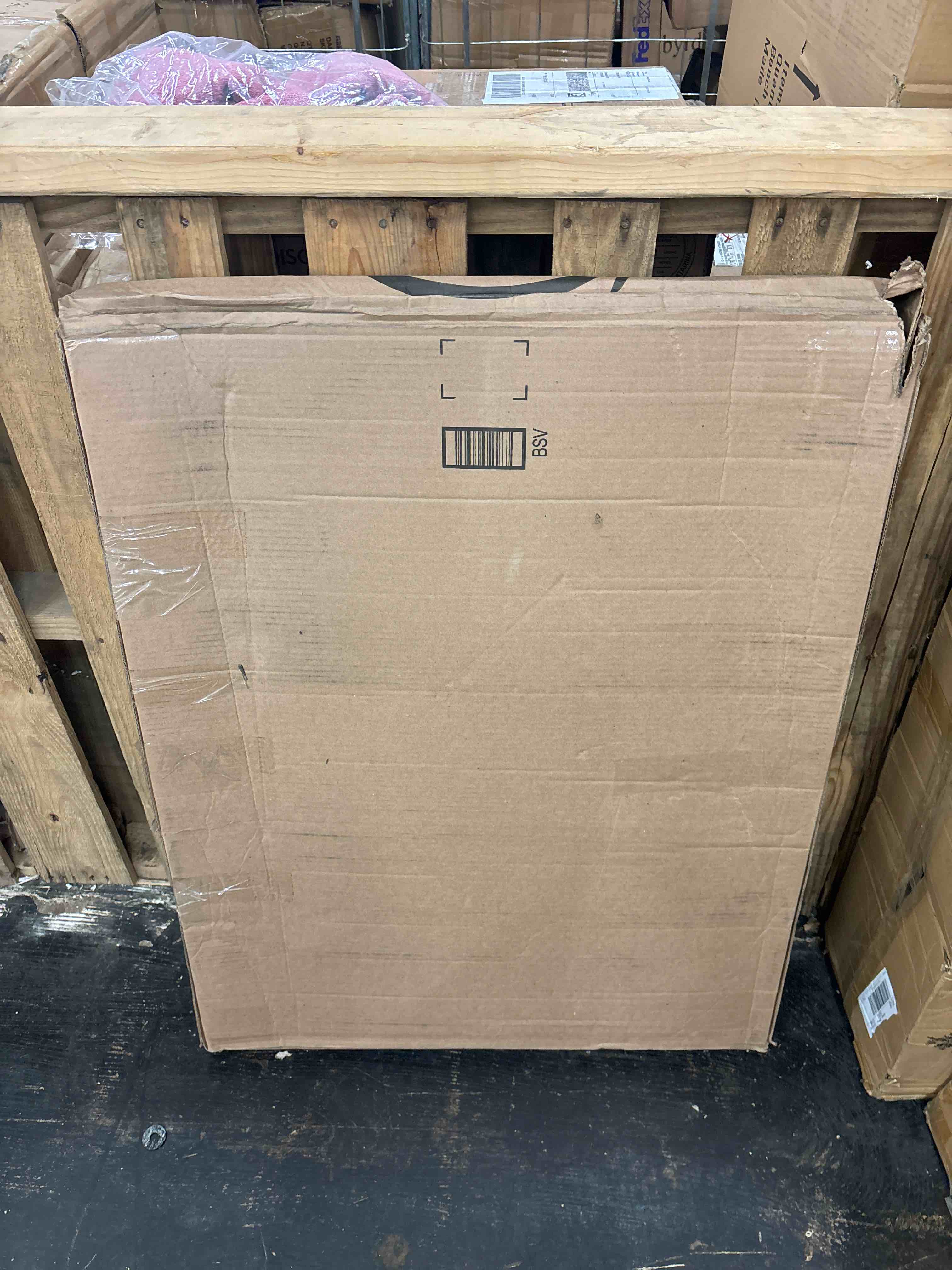 https://s3.amazonaws.com/lotting-images-prod/phillipi/RED5588640_1731059241548.jpeg