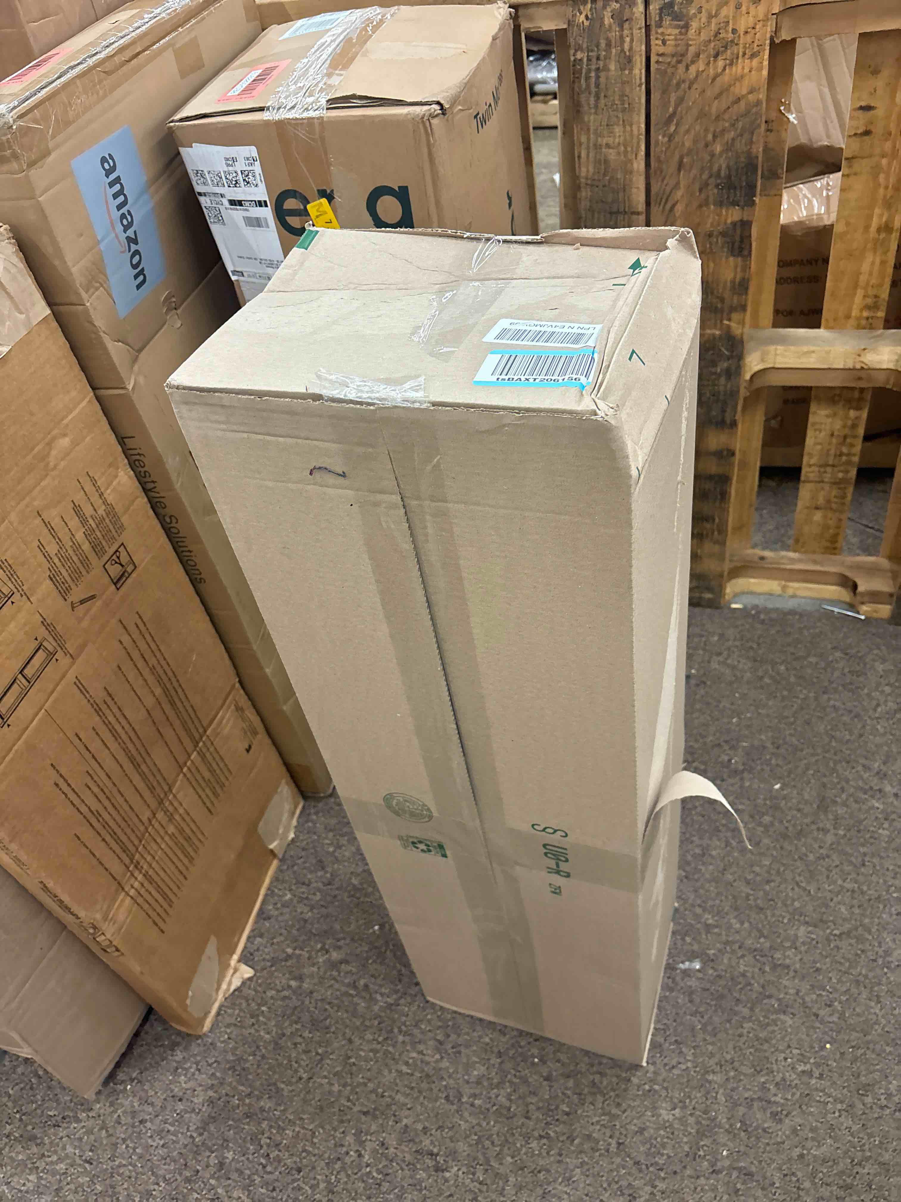 https://s3.amazonaws.com/lotting-images-prod/phillipi/RED5588920_1731983891869.jpeg