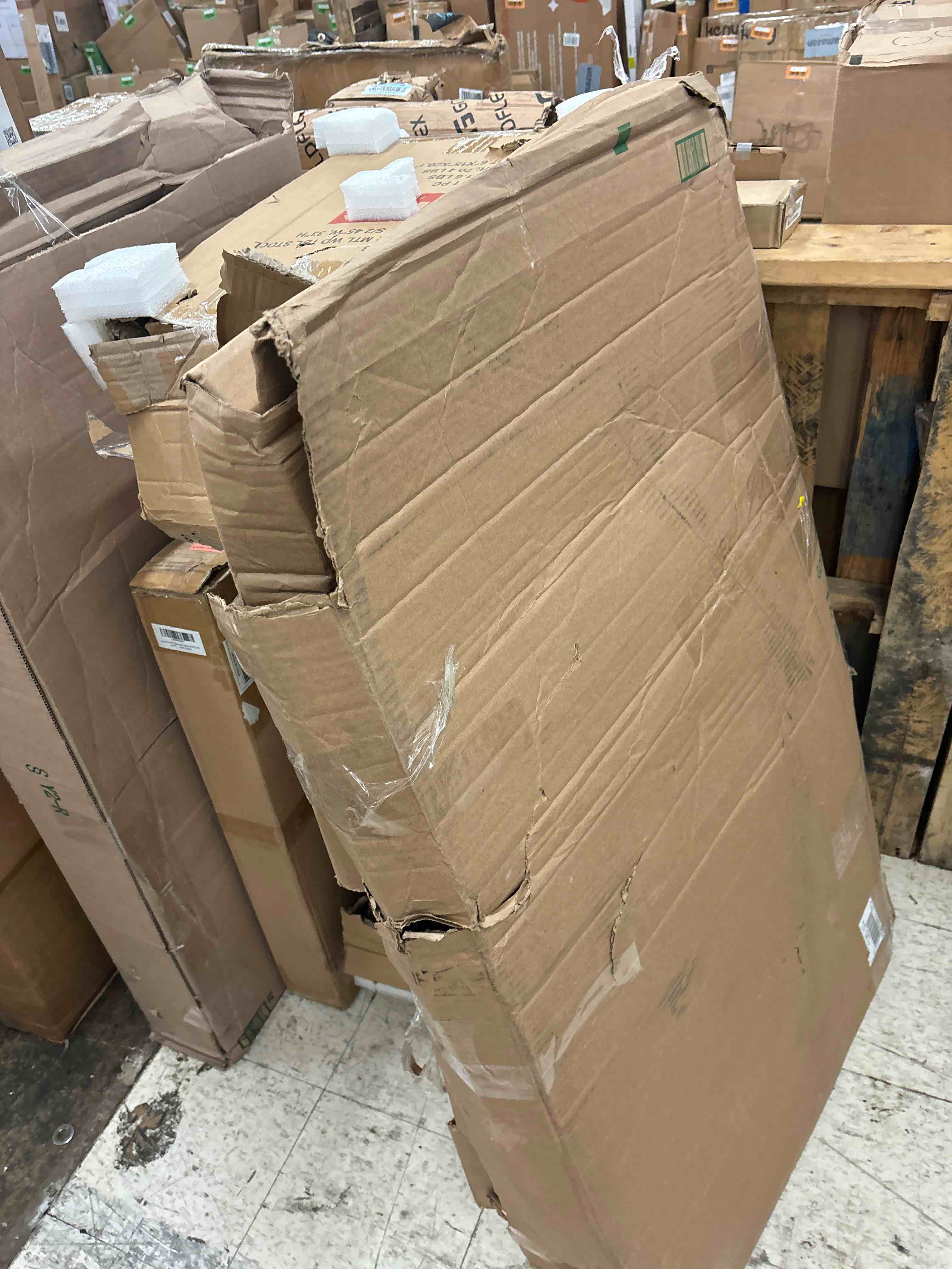 https://s3.amazonaws.com/lotting-images-prod/phillipi/RED5589070_1732898217443.jpeg