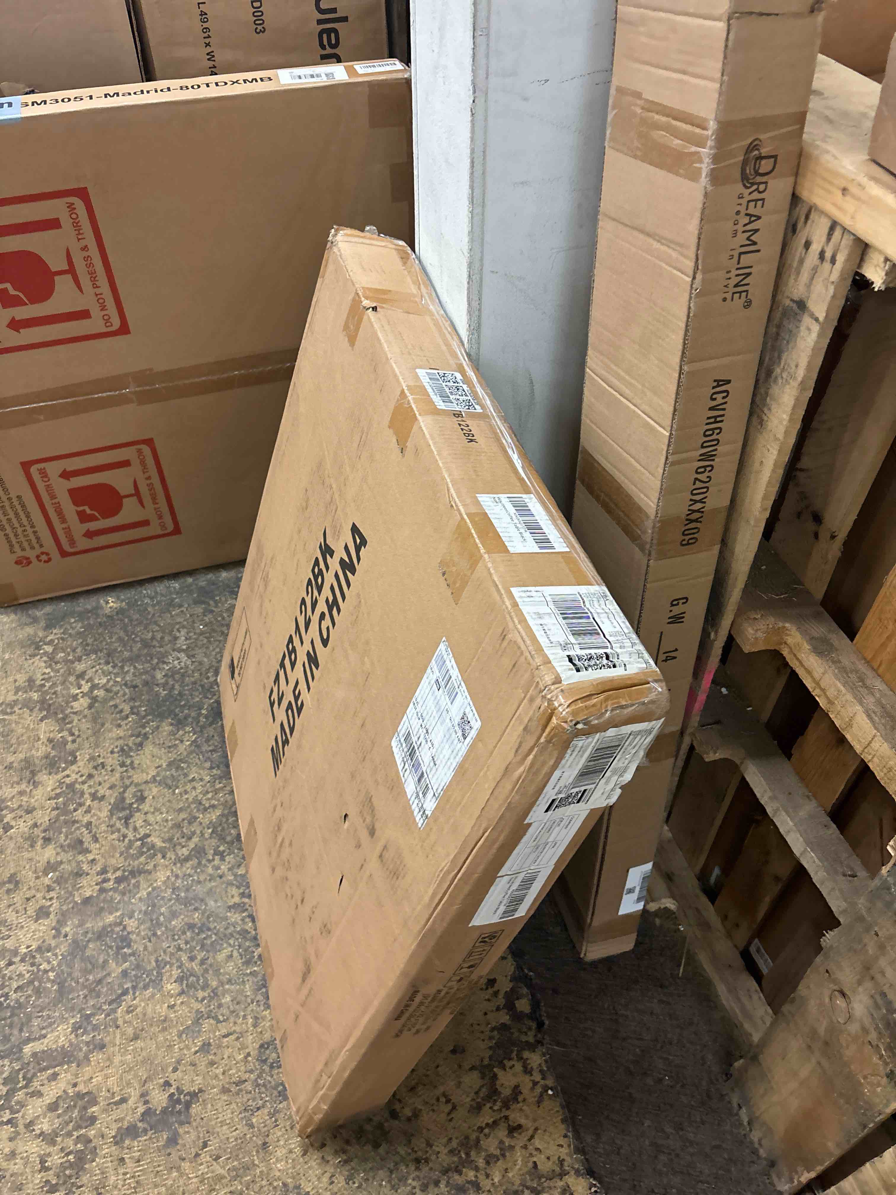 https://s3.amazonaws.com/lotting-images-prod/phillipi/RED5589090_1732900238564.jpeg