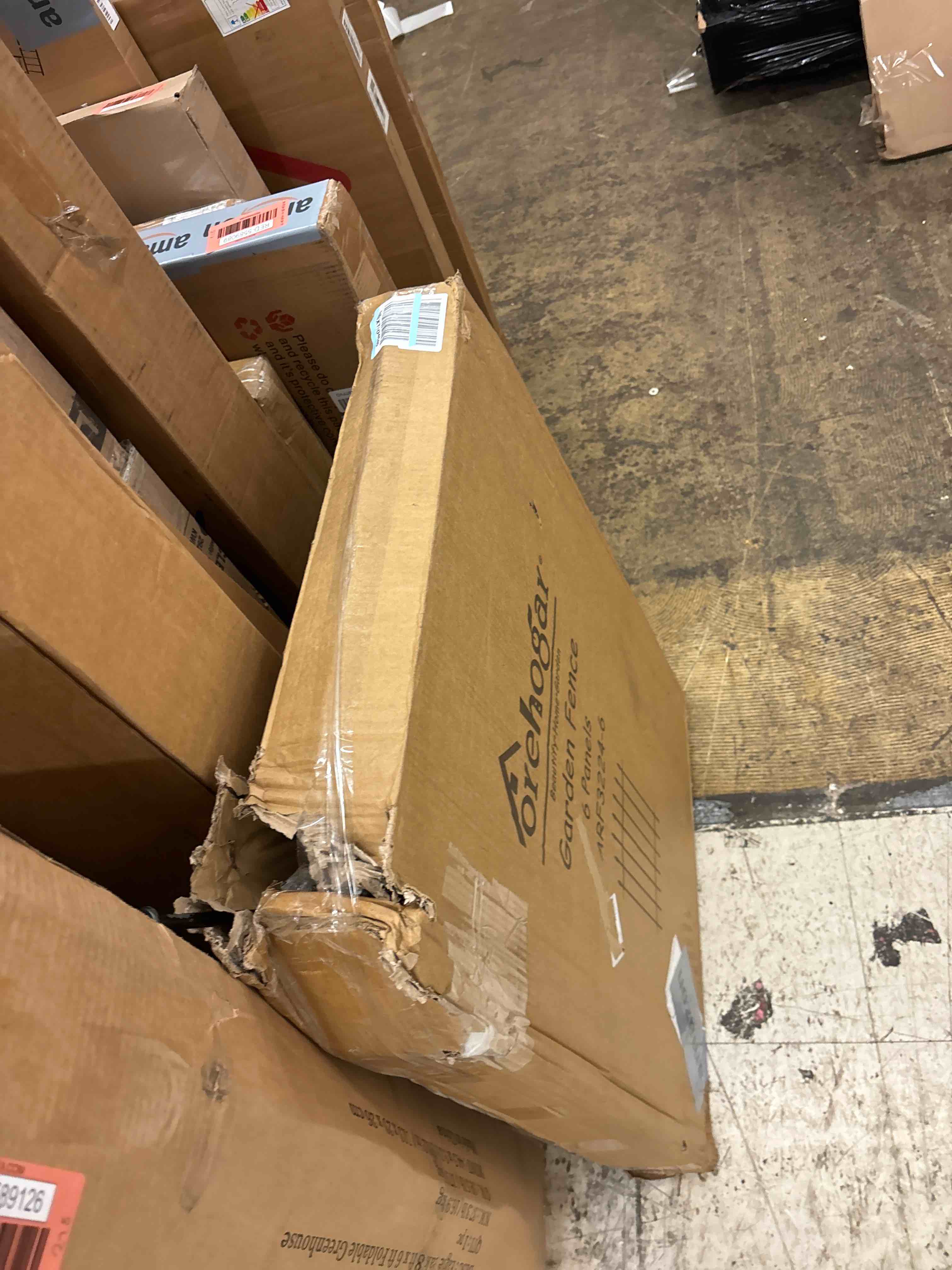 https://s3.amazonaws.com/lotting-images-prod/phillipi/RED5589099_1732900972655.jpeg