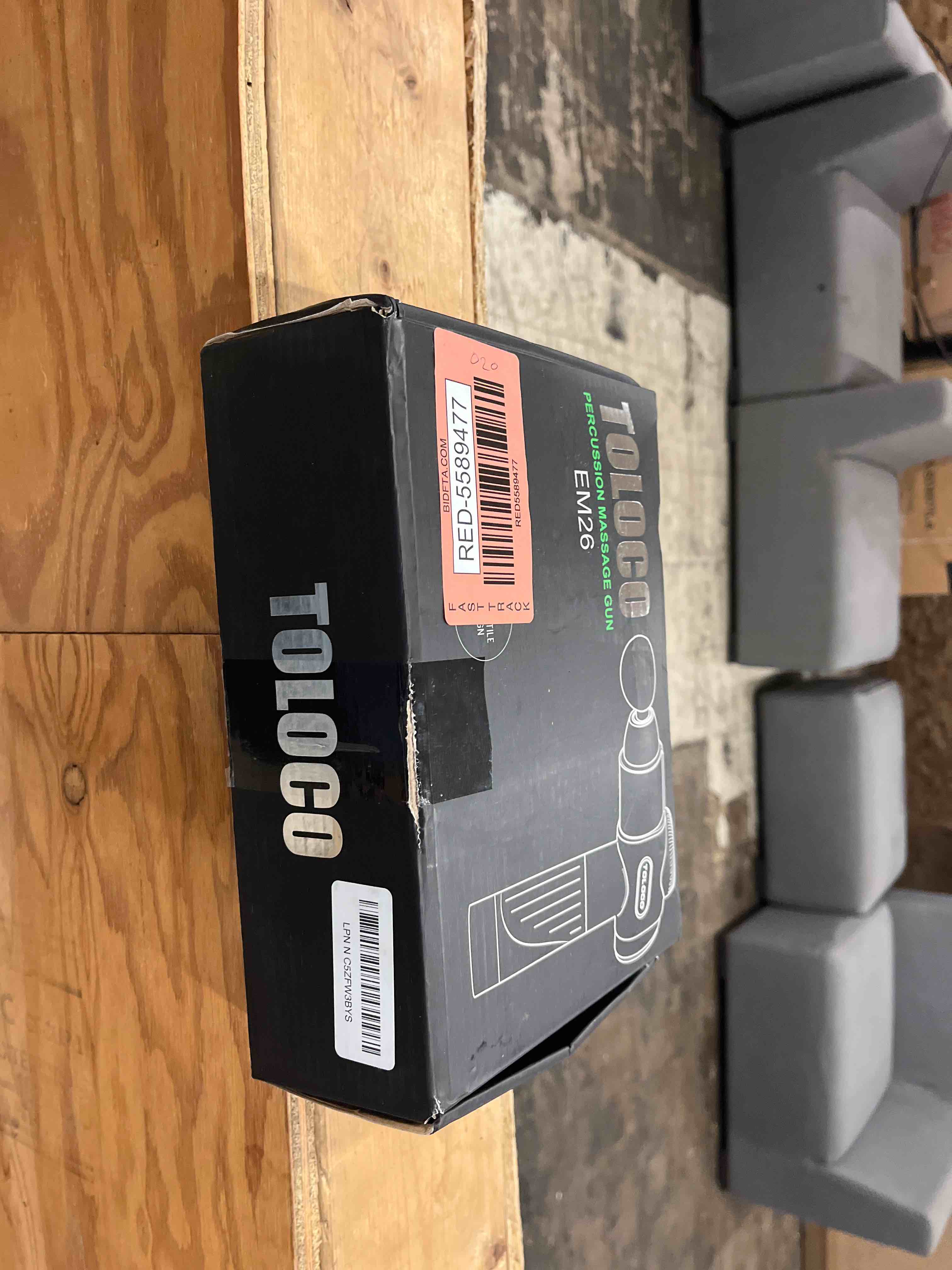https://s3.amazonaws.com/lotting-images-prod/phillipi/RED5589477_1752099068854.jpeg