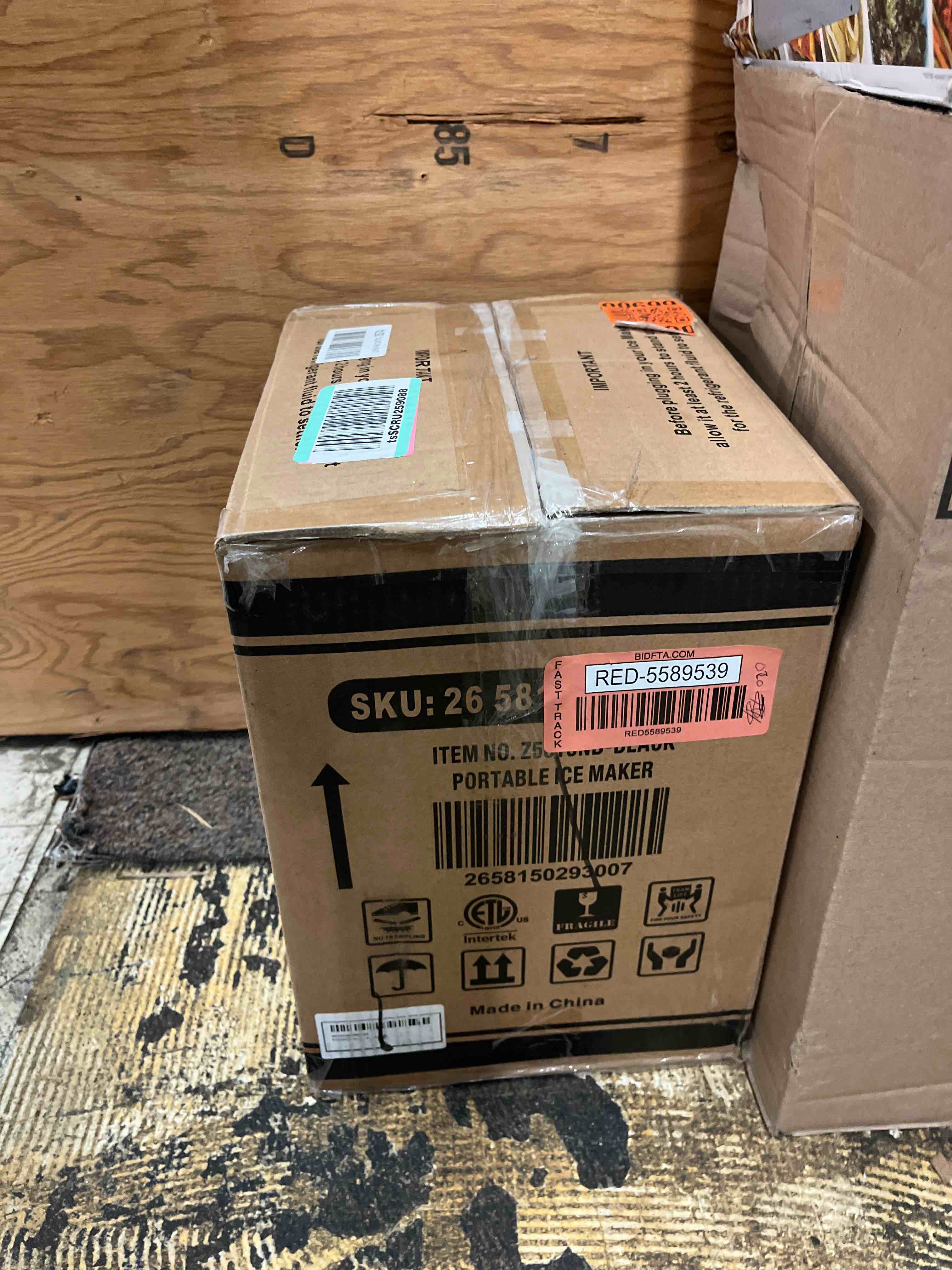 https://s3.amazonaws.com/lotting-images-prod/phillipi/RED5589539_1752098067434.jpeg
