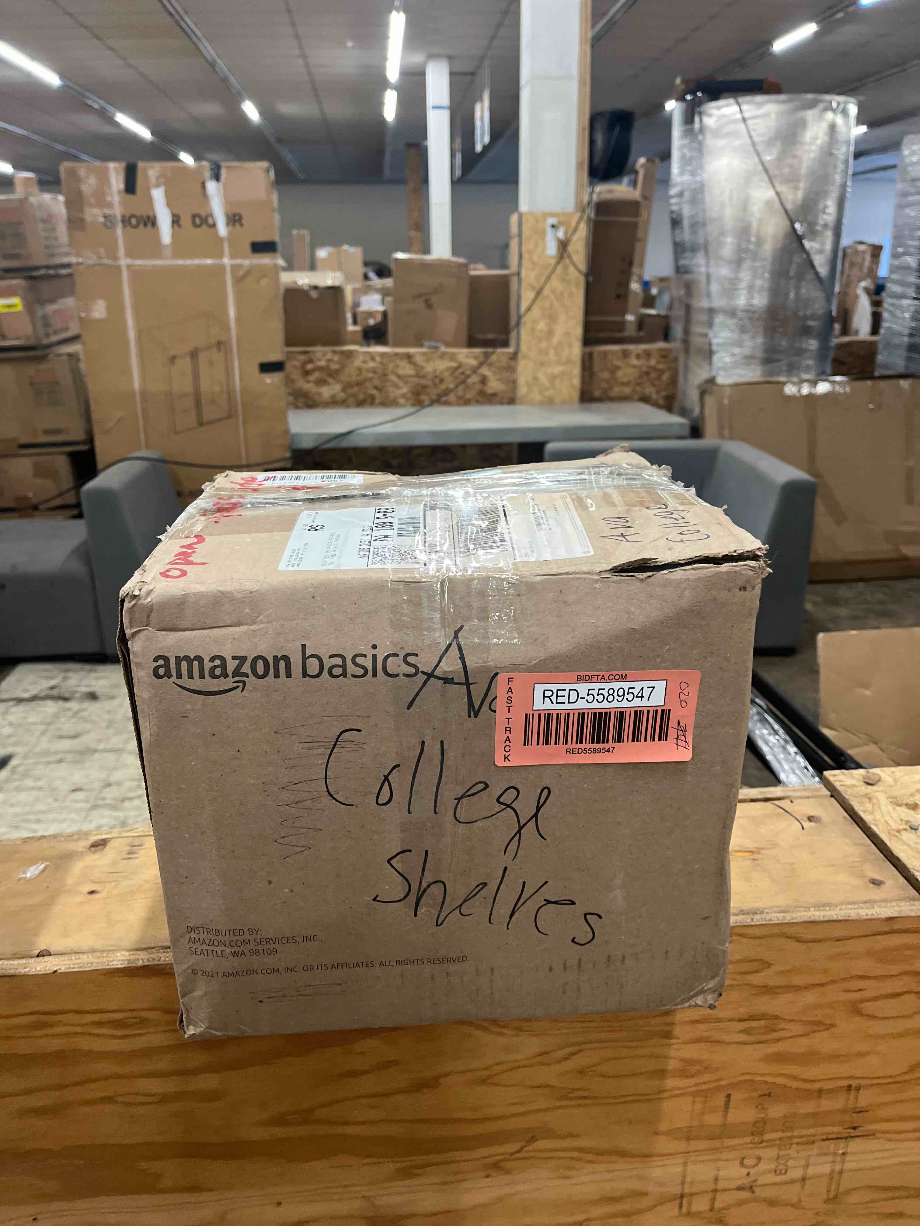 https://s3.amazonaws.com/lotting-images-prod/phillipi/RED5589547_1752096886304.jpeg