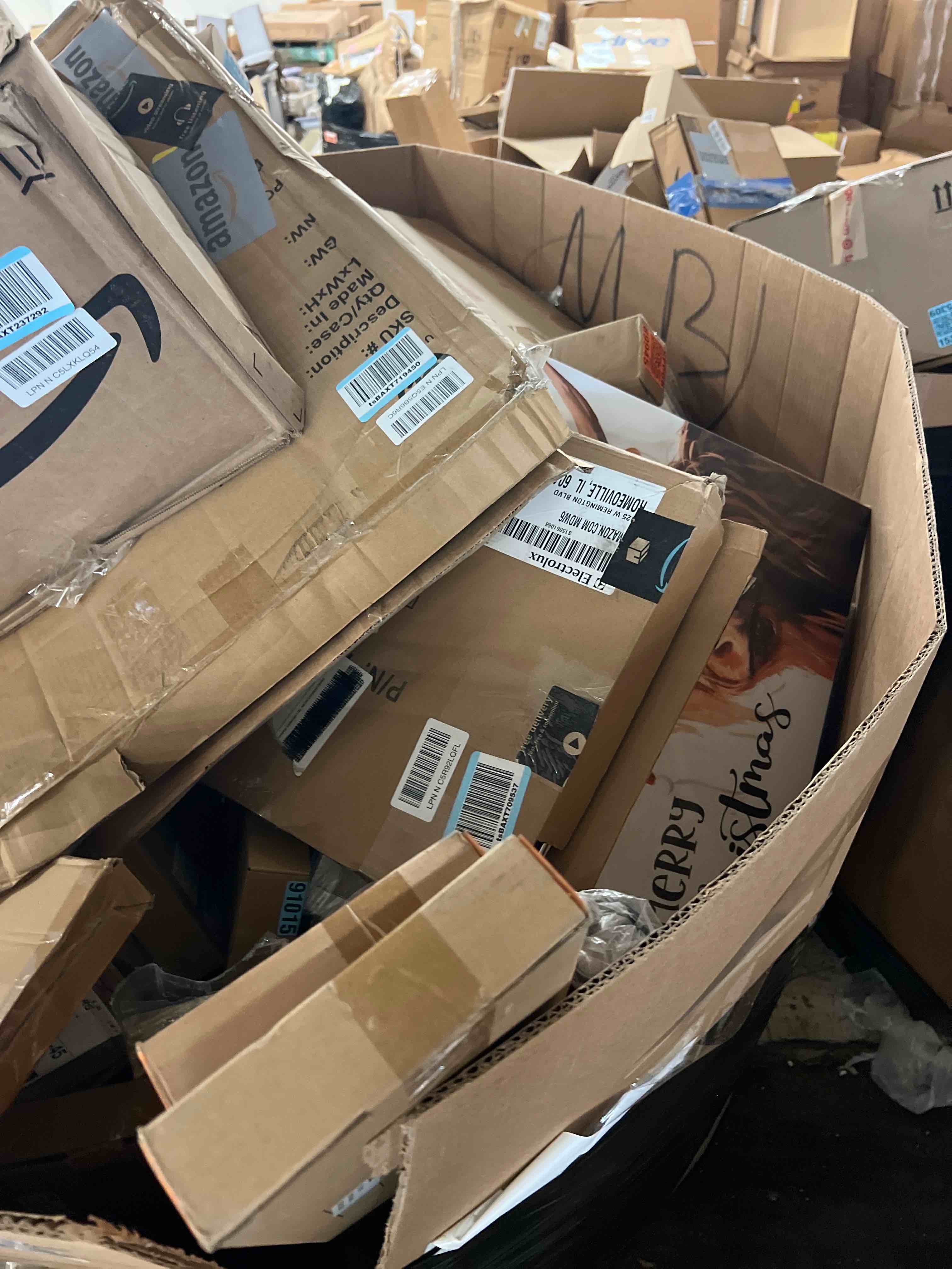https://s3.amazonaws.com/lotting-images-prod/phillipi/RED5589712_1753907872906.jpeg