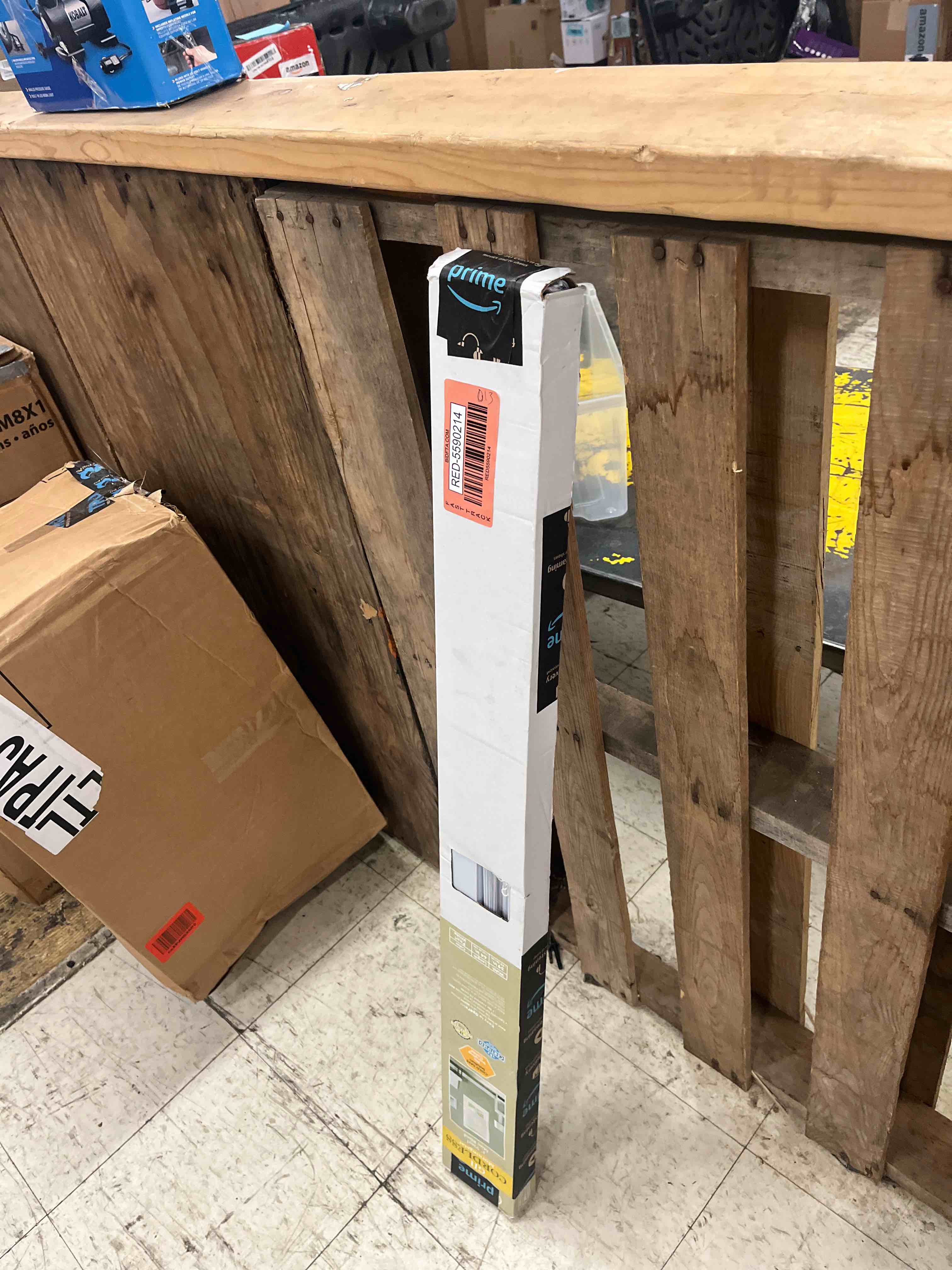 https://s3.amazonaws.com/lotting-images-prod/phillipi/RED5590214_1751989765363.jpeg