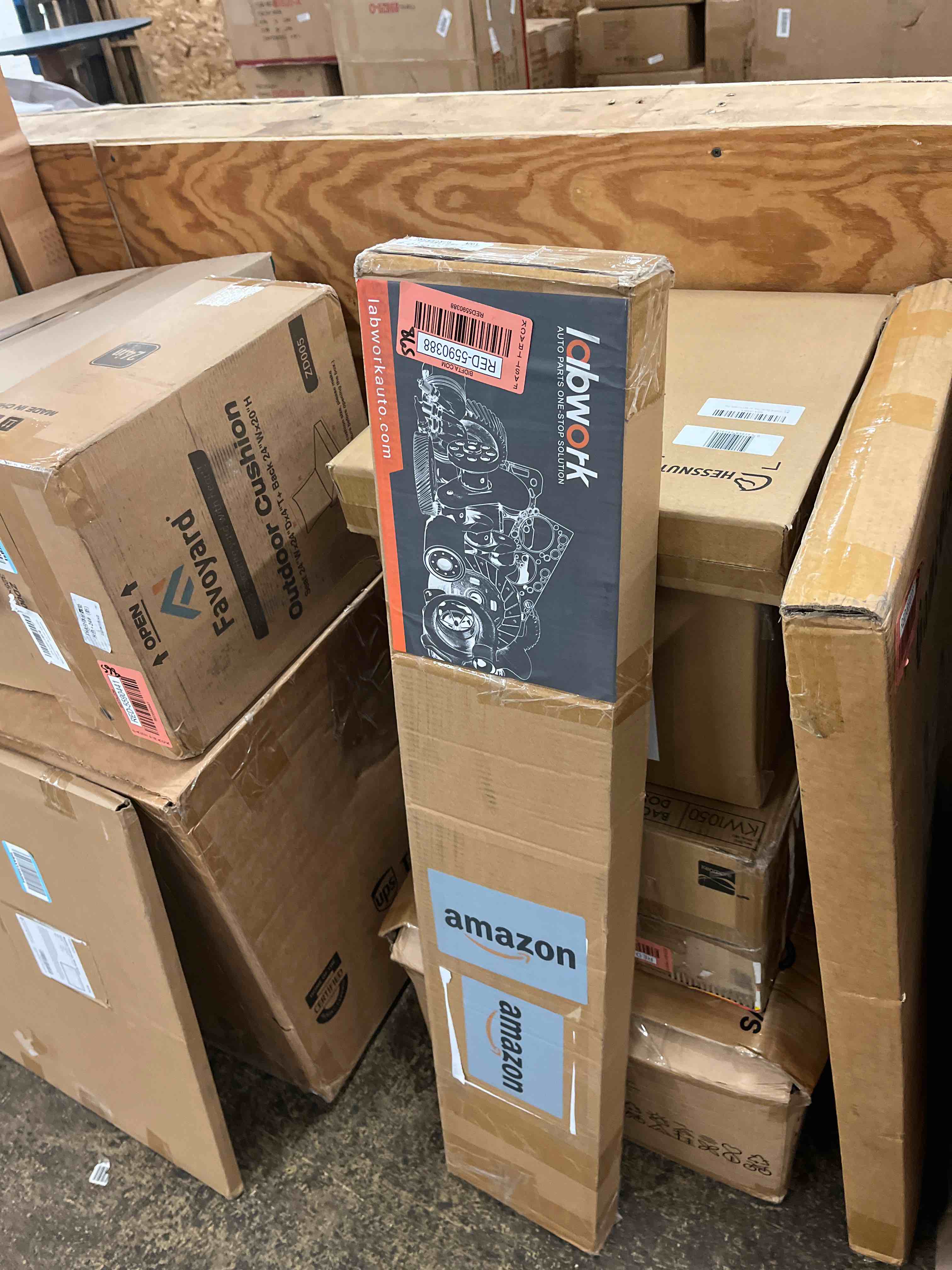 https://s3.amazonaws.com/lotting-images-prod/phillipi/RED5590388_1749825525191.jpeg