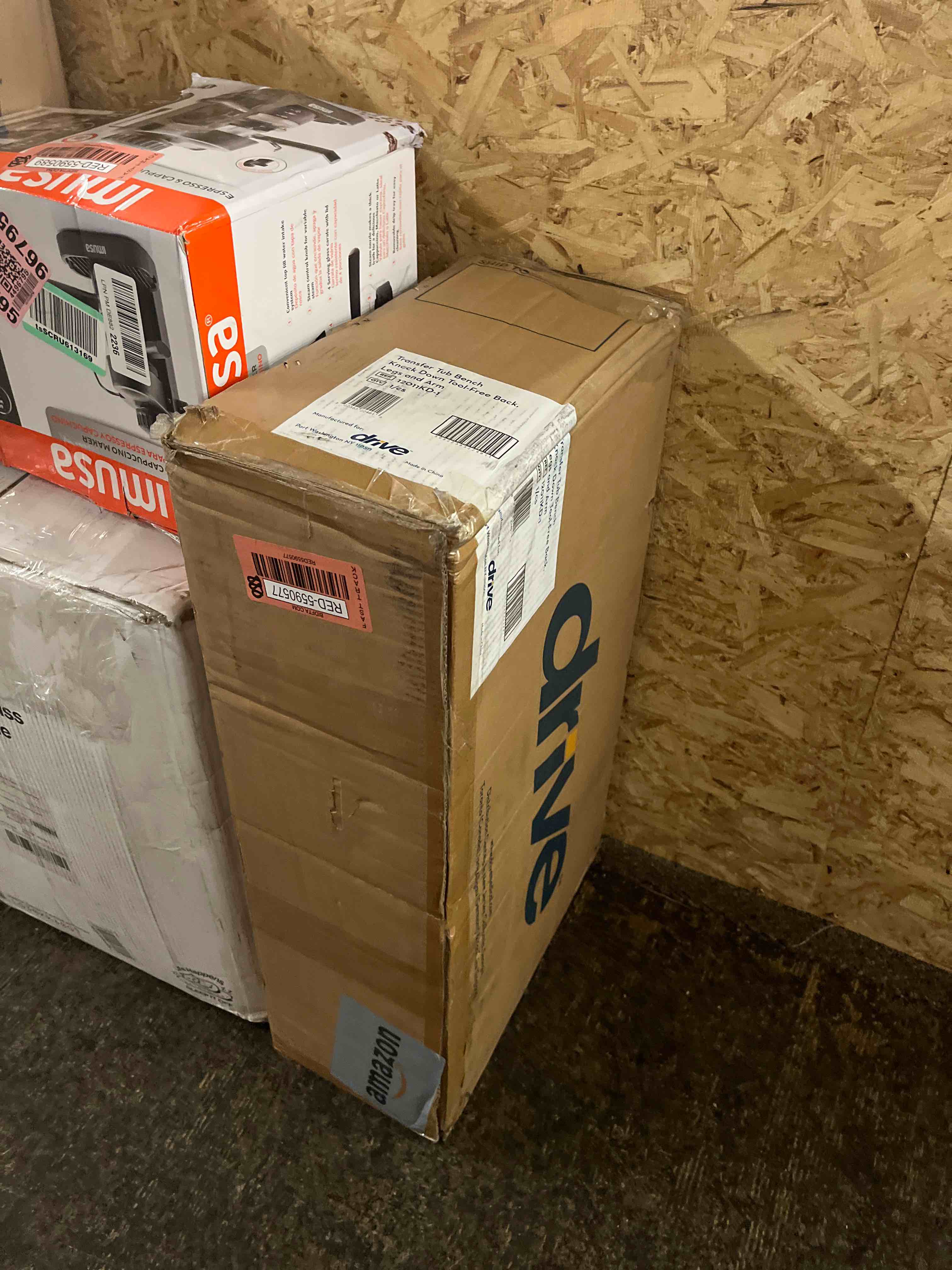 https://s3.amazonaws.com/lotting-images-prod/phillipi/RED5590577_1750136044643.jpeg