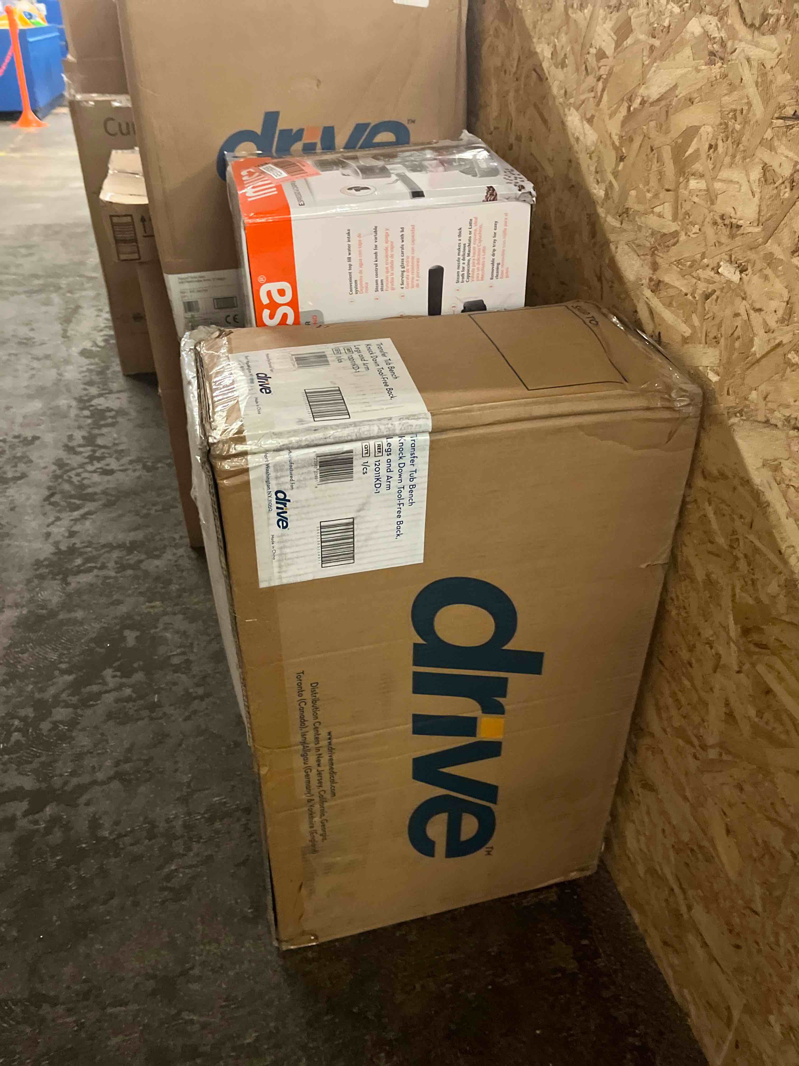 https://s3.amazonaws.com/lotting-images-prod/phillipi/RED5590577_1750136046641.jpeg