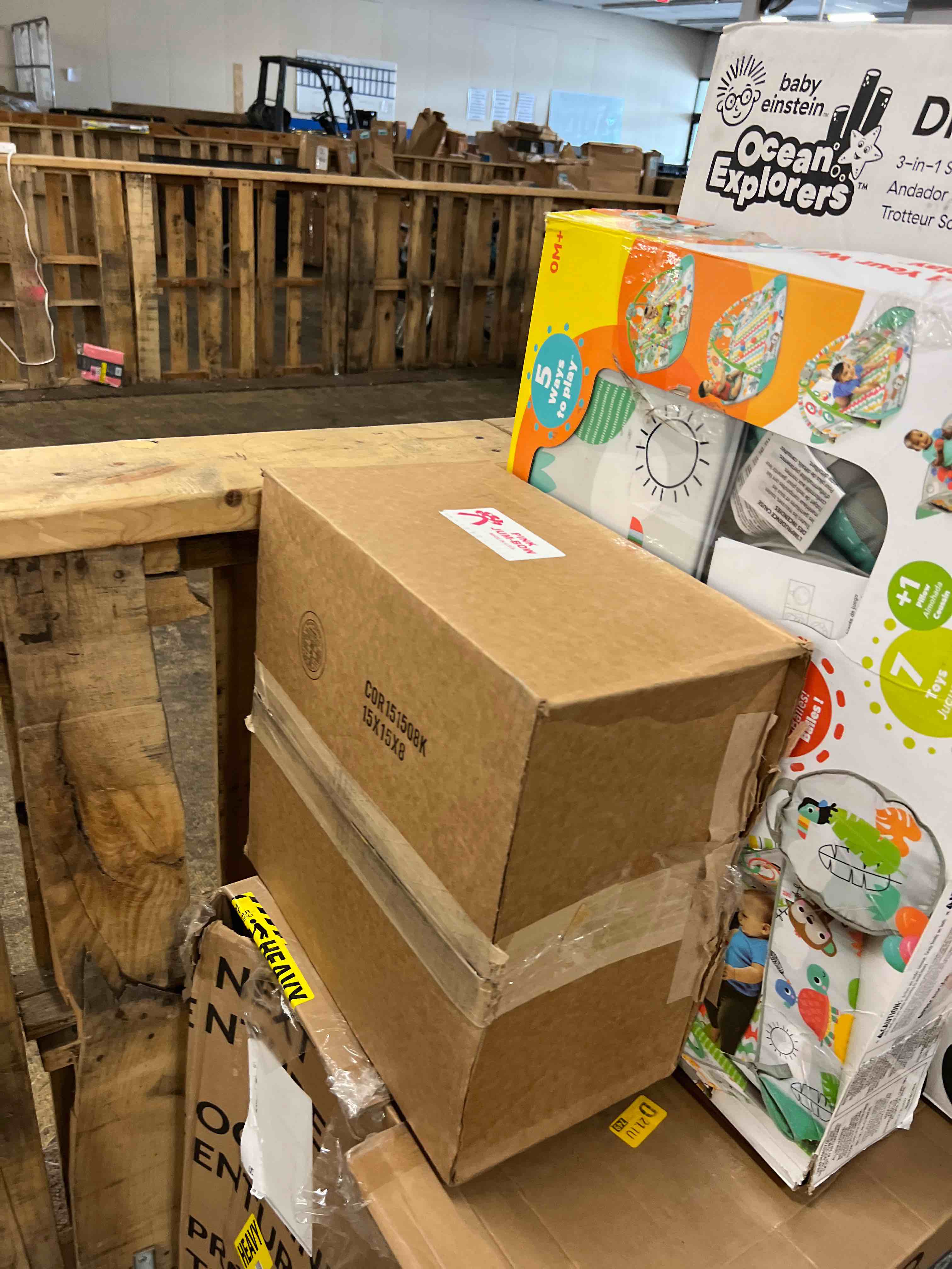 https://s3.amazonaws.com/lotting-images-prod/phillipi/RED5591408_1750095012101.jpeg