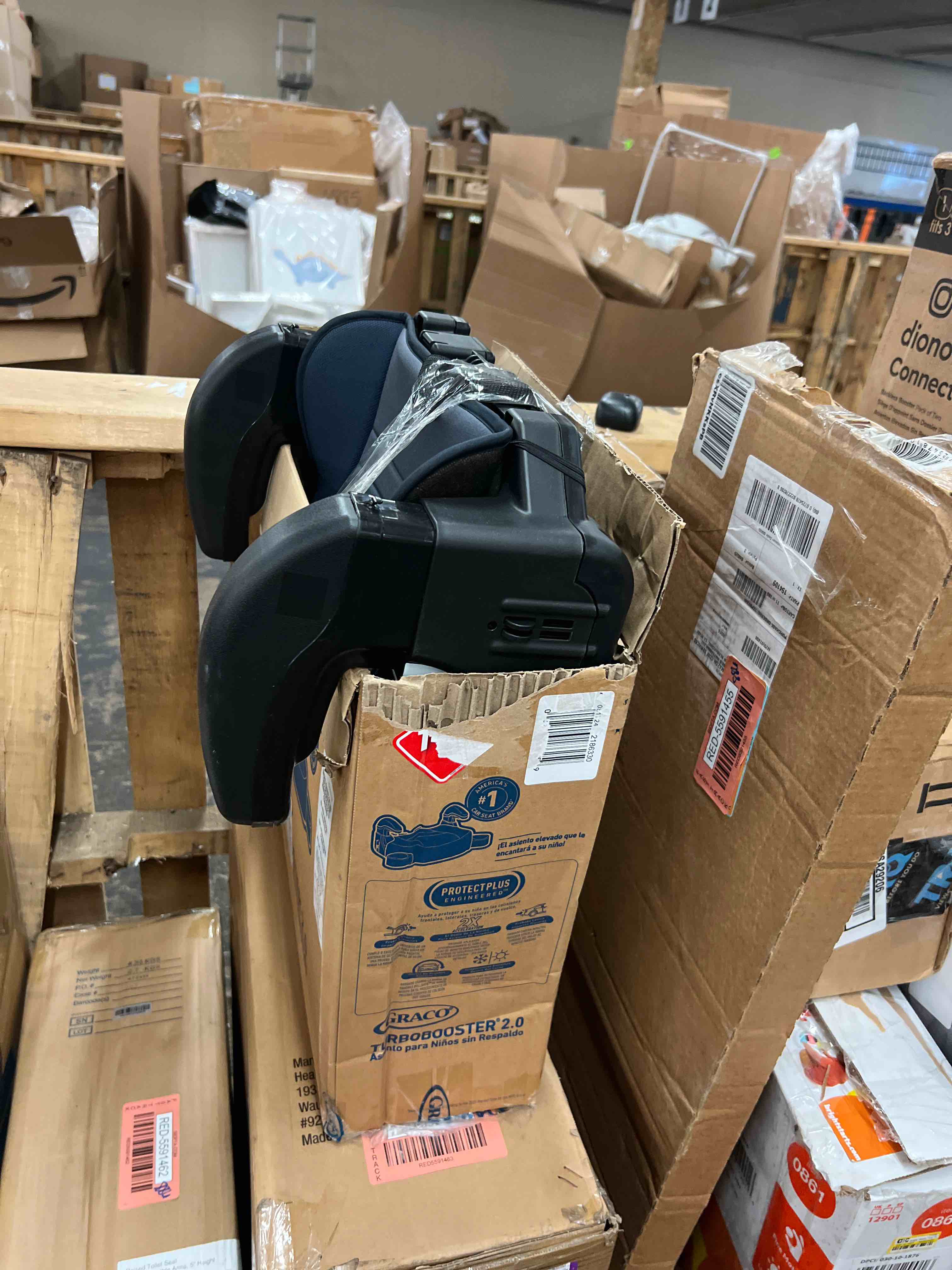 https://s3.amazonaws.com/lotting-images-prod/phillipi/RED5591470_1750186997982.jpeg