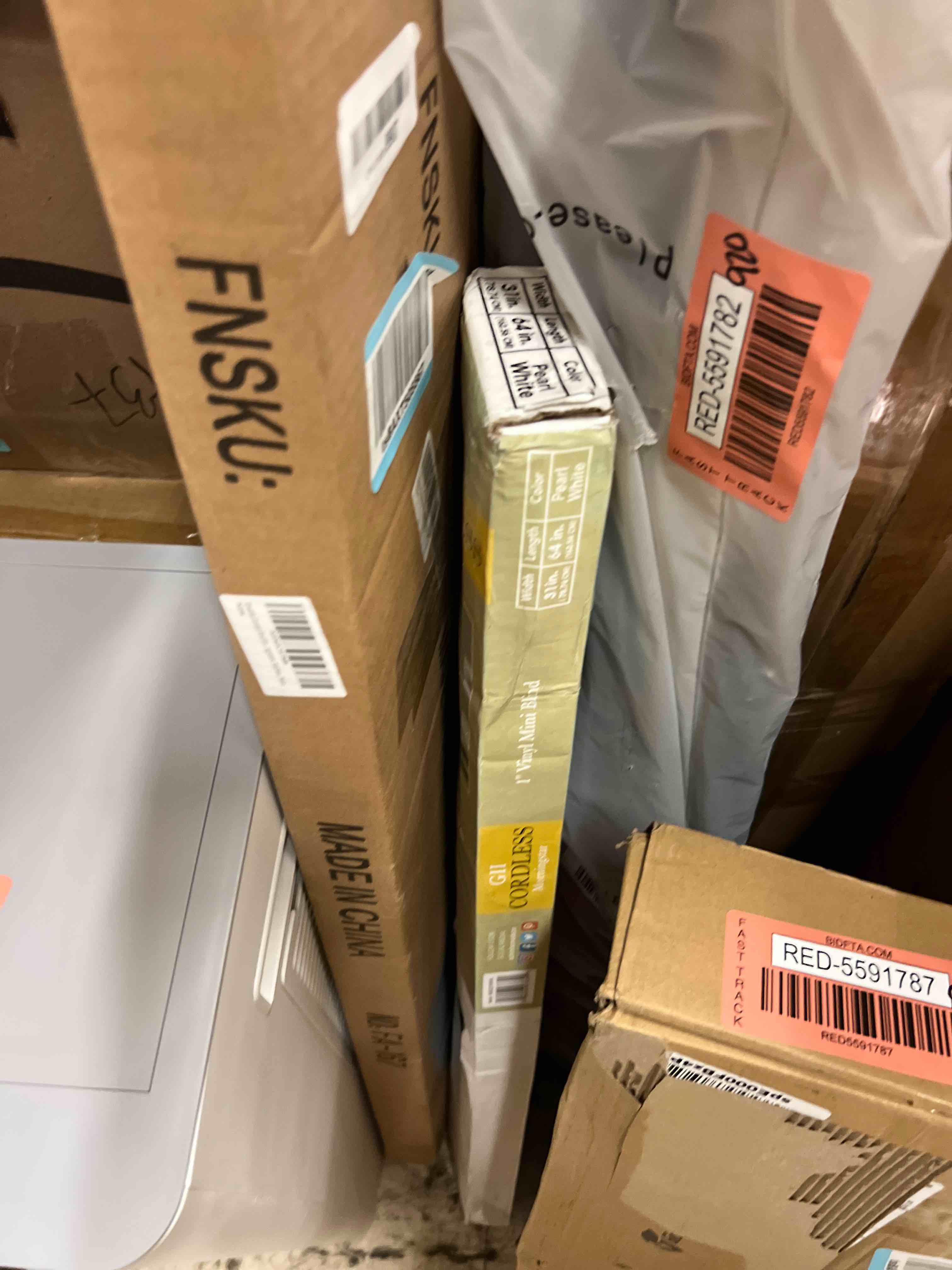 https://s3.amazonaws.com/lotting-images-prod/phillipi/RED5591788_1750771139841.jpeg