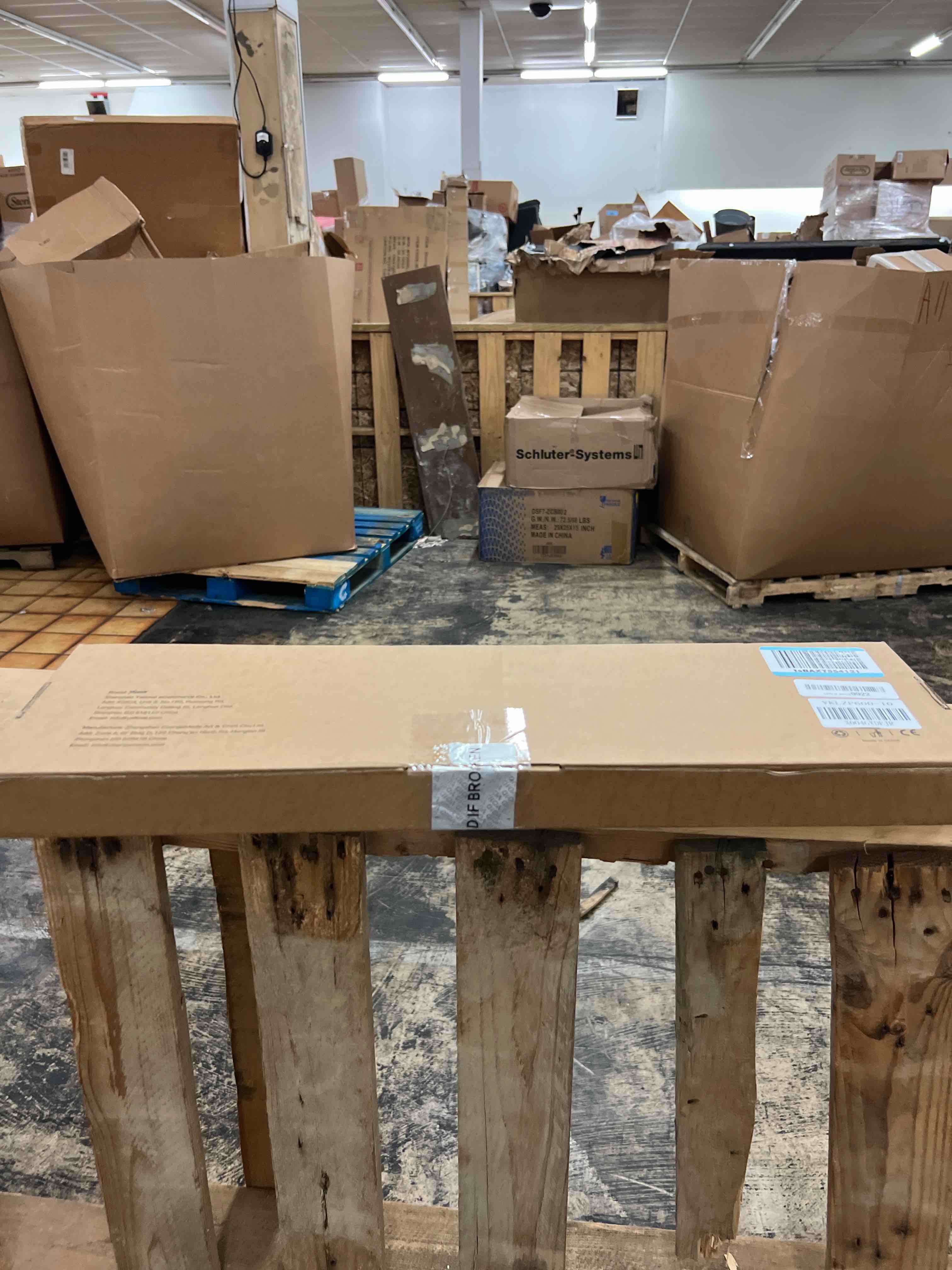 https://s3.amazonaws.com/lotting-images-prod/phillipi/RED5591892_1750886935722.jpeg
