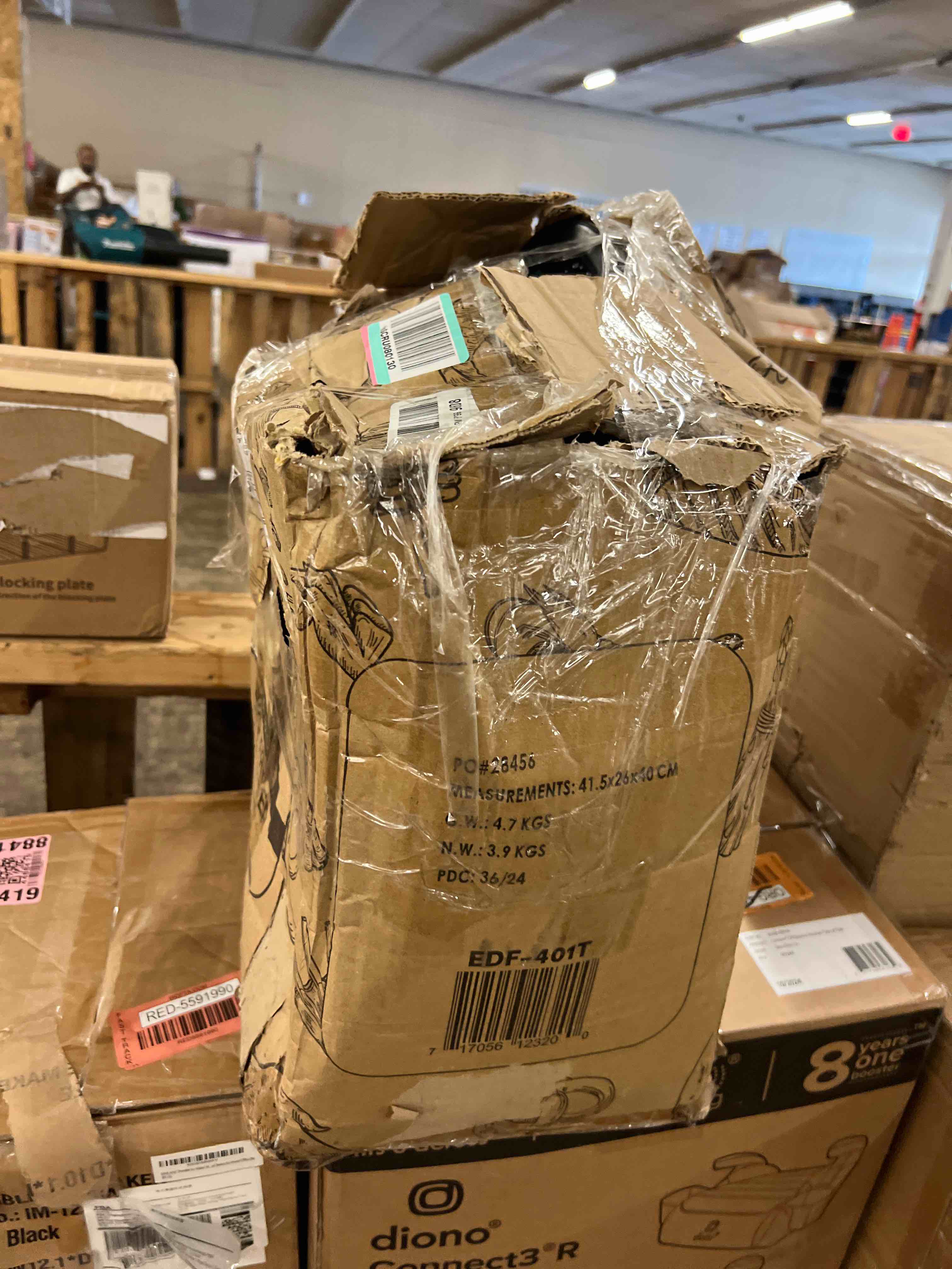https://s3.amazonaws.com/lotting-images-prod/phillipi/RED5591989_1751302892568.jpeg