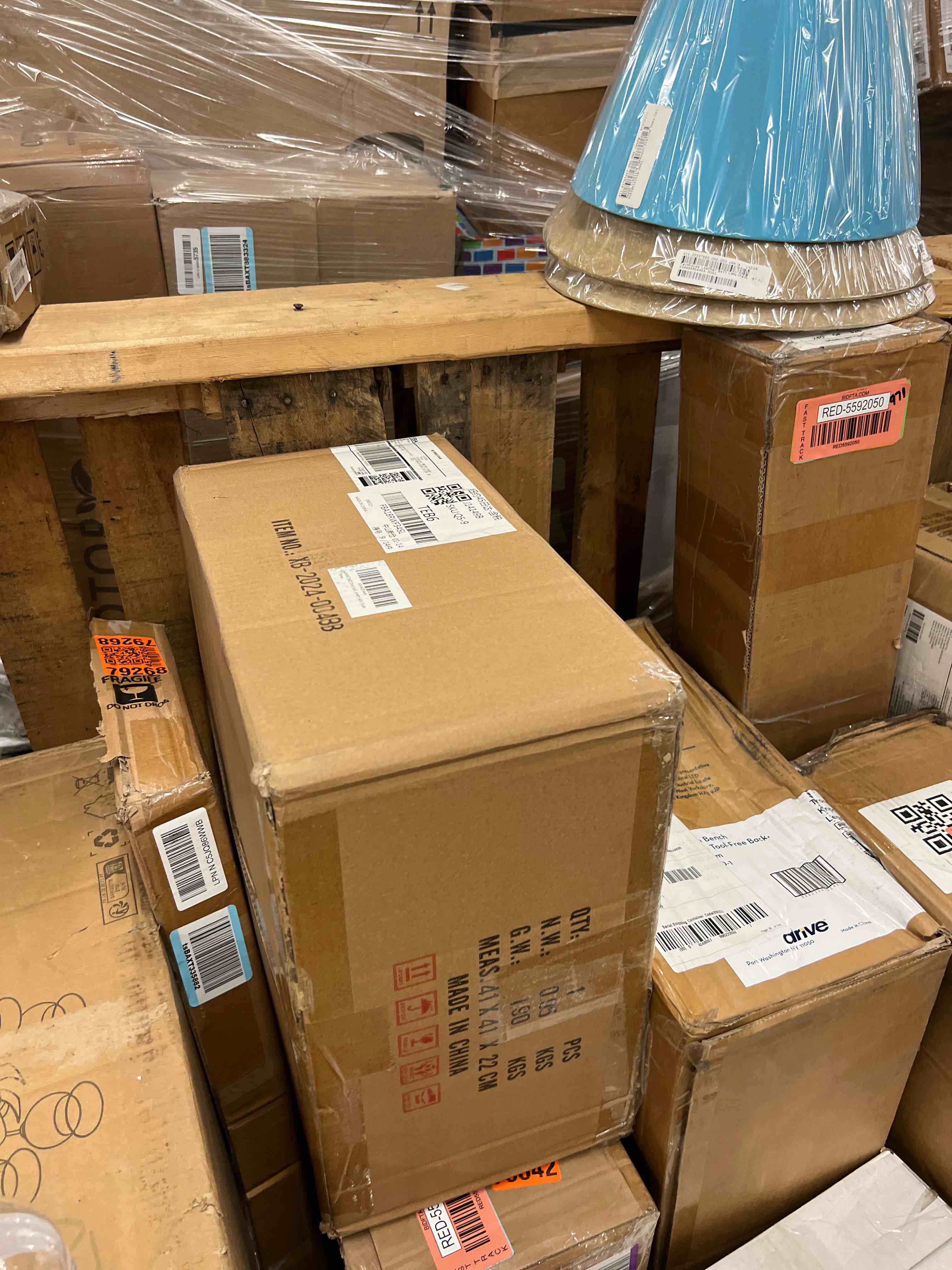 https://s3.amazonaws.com/lotting-images-prod/phillipi/RED5592060_1751329011982.jpeg