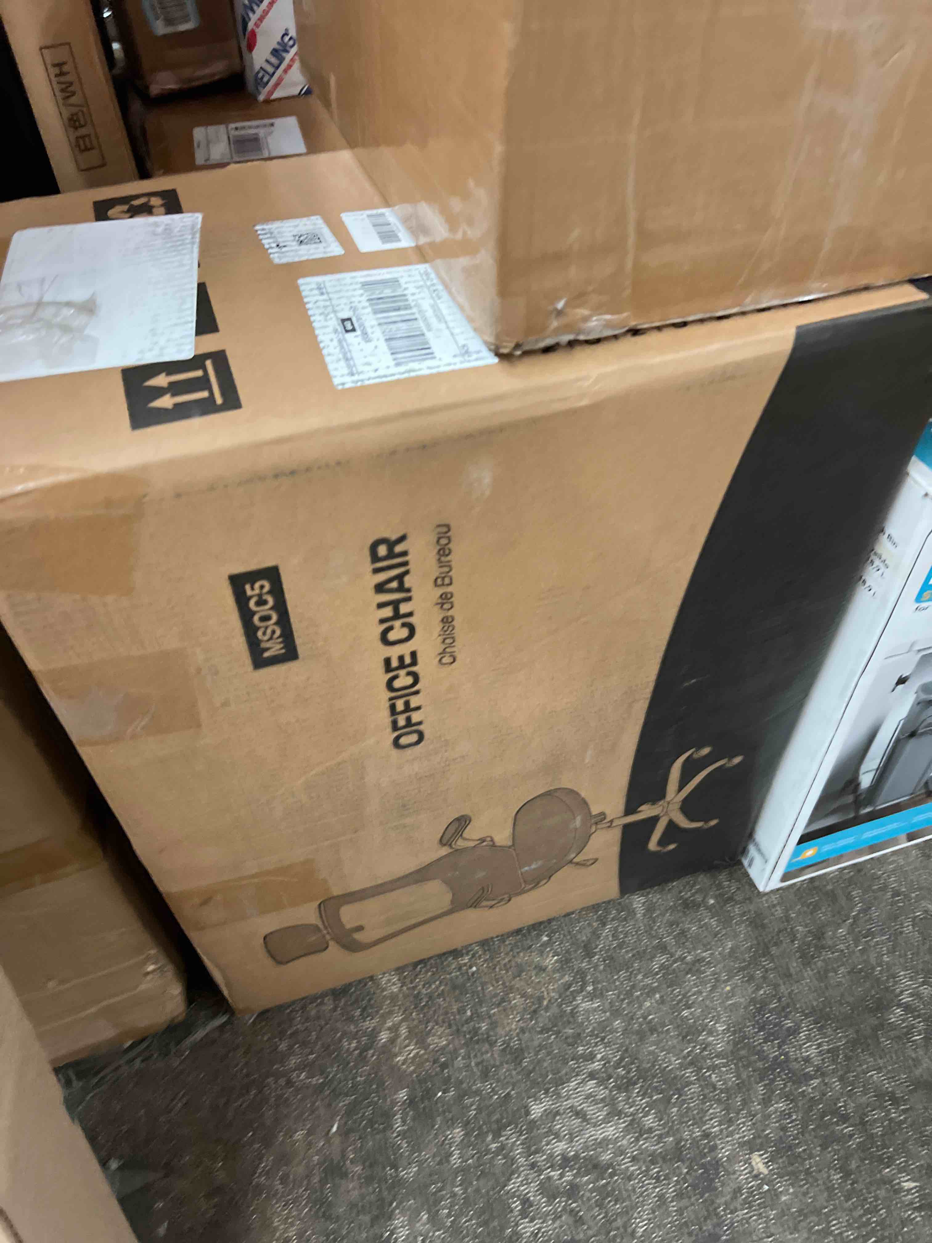 https://s3.amazonaws.com/lotting-images-prod/phillipi/RED5592067_1751328084390.jpeg