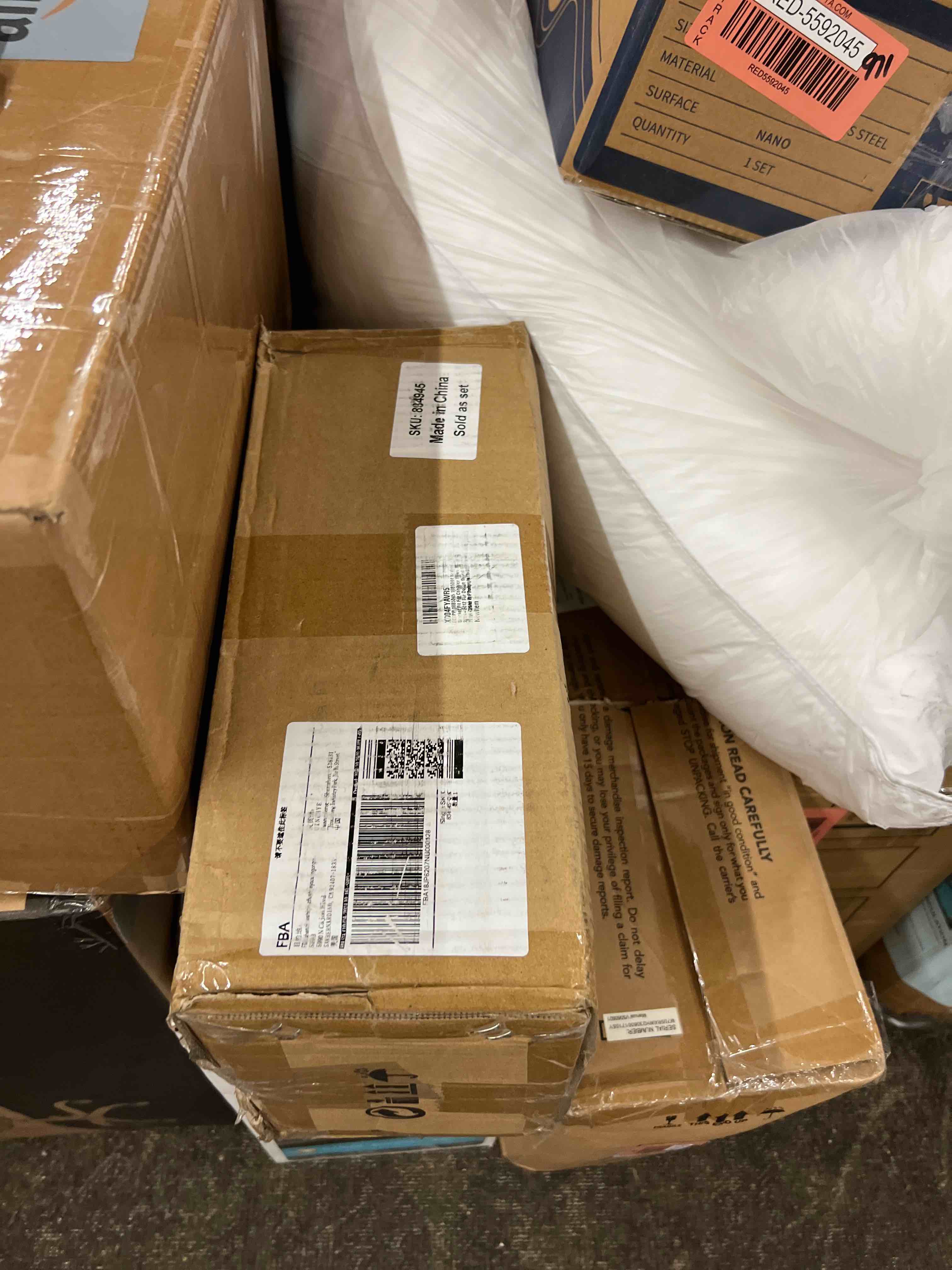 https://s3.amazonaws.com/lotting-images-prod/phillipi/RED5592069_1751327591679.jpeg