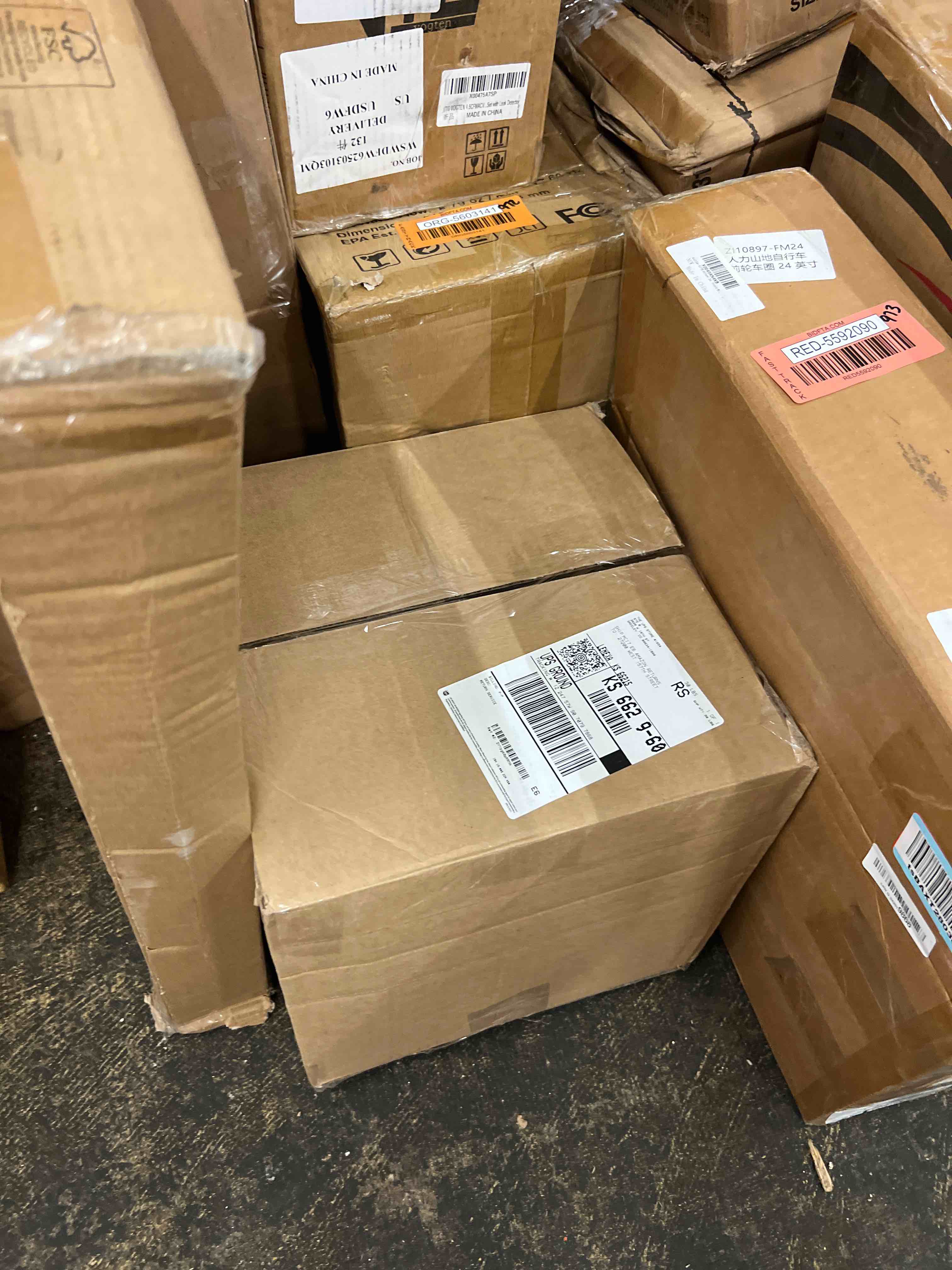 https://s3.amazonaws.com/lotting-images-prod/phillipi/RED5592097_1751378393335.jpeg