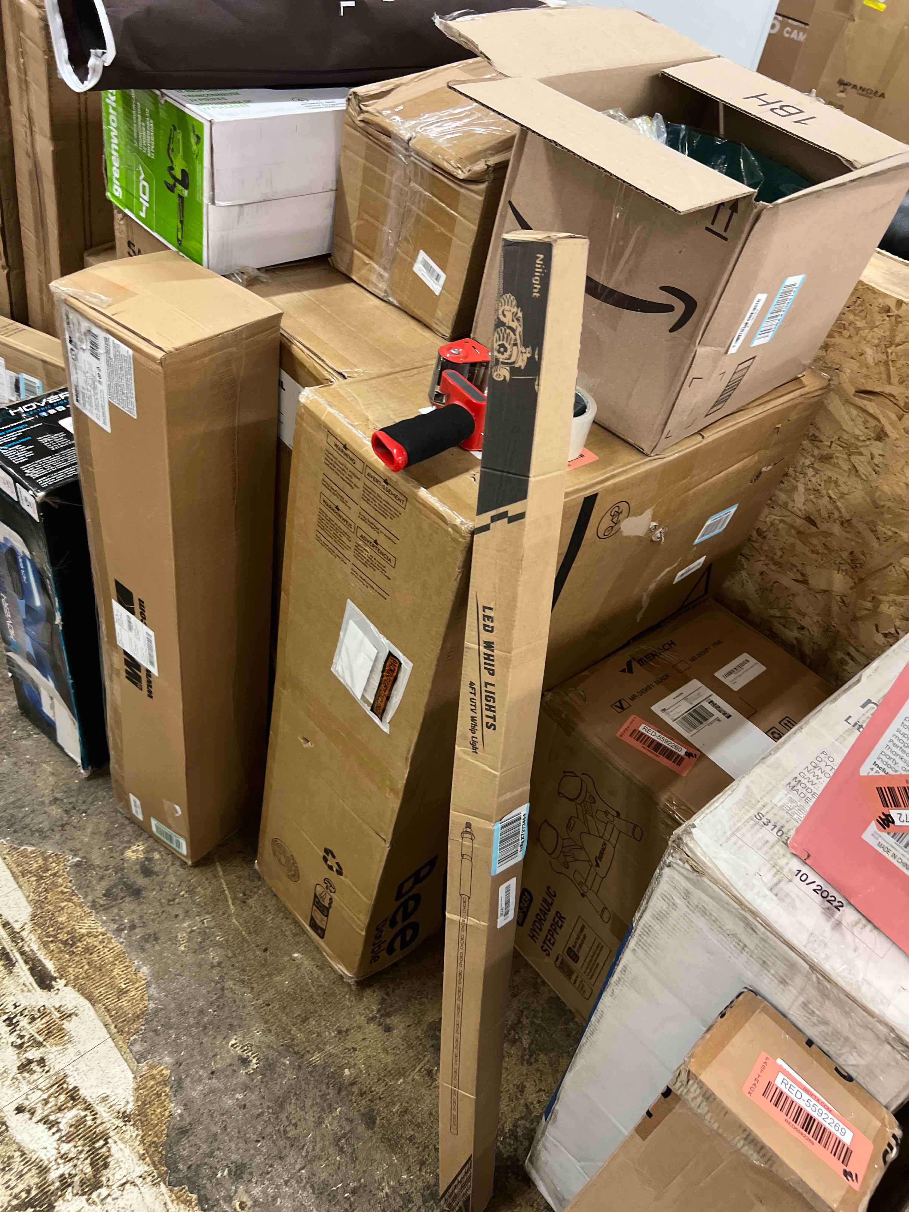 https://s3.amazonaws.com/lotting-images-prod/phillipi/RED5592270_1751563419569.jpeg