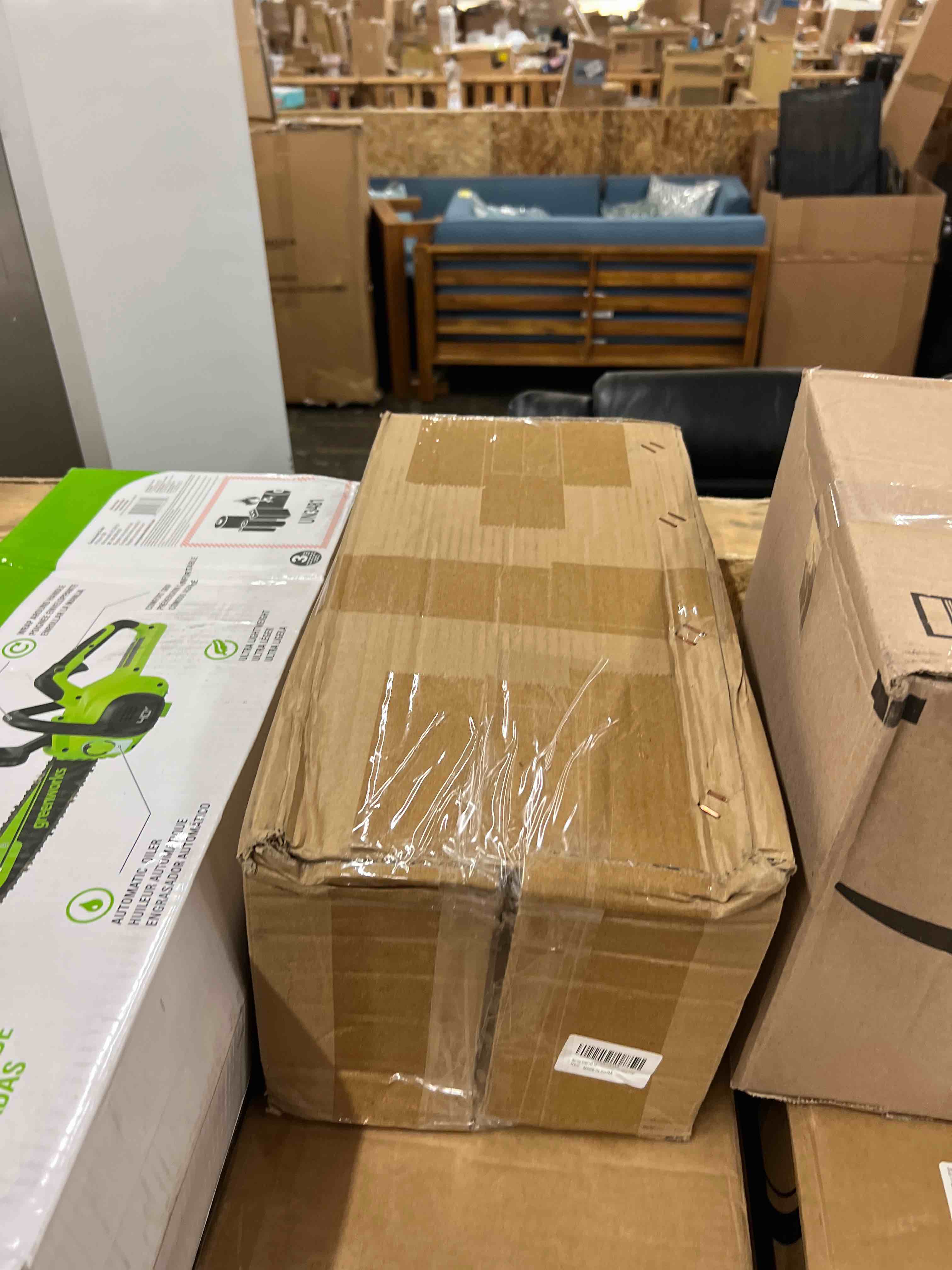 https://s3.amazonaws.com/lotting-images-prod/phillipi/RED5592275_1751564232653.jpeg