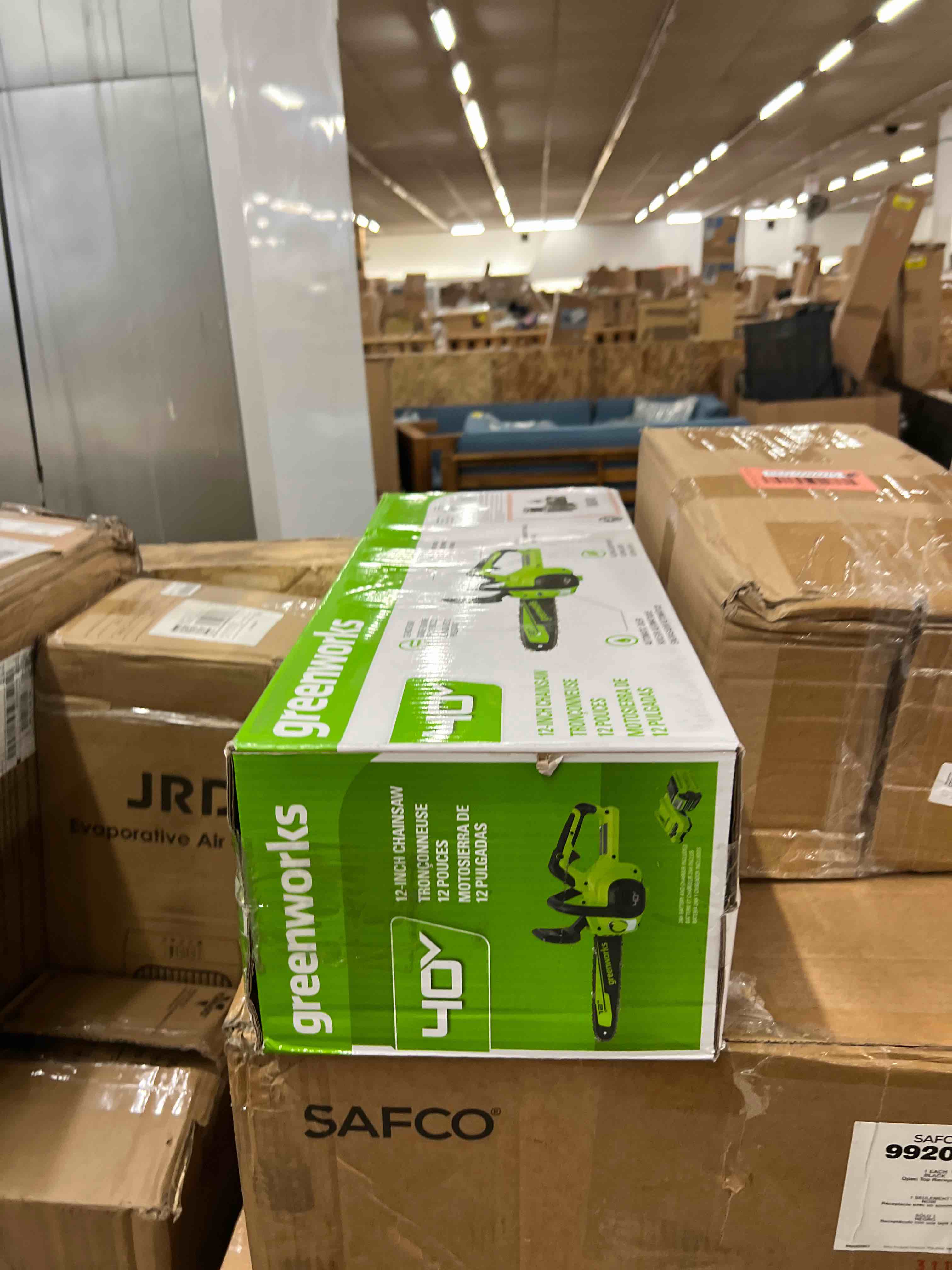 https://s3.amazonaws.com/lotting-images-prod/phillipi/RED5592276_1751564267716.jpeg