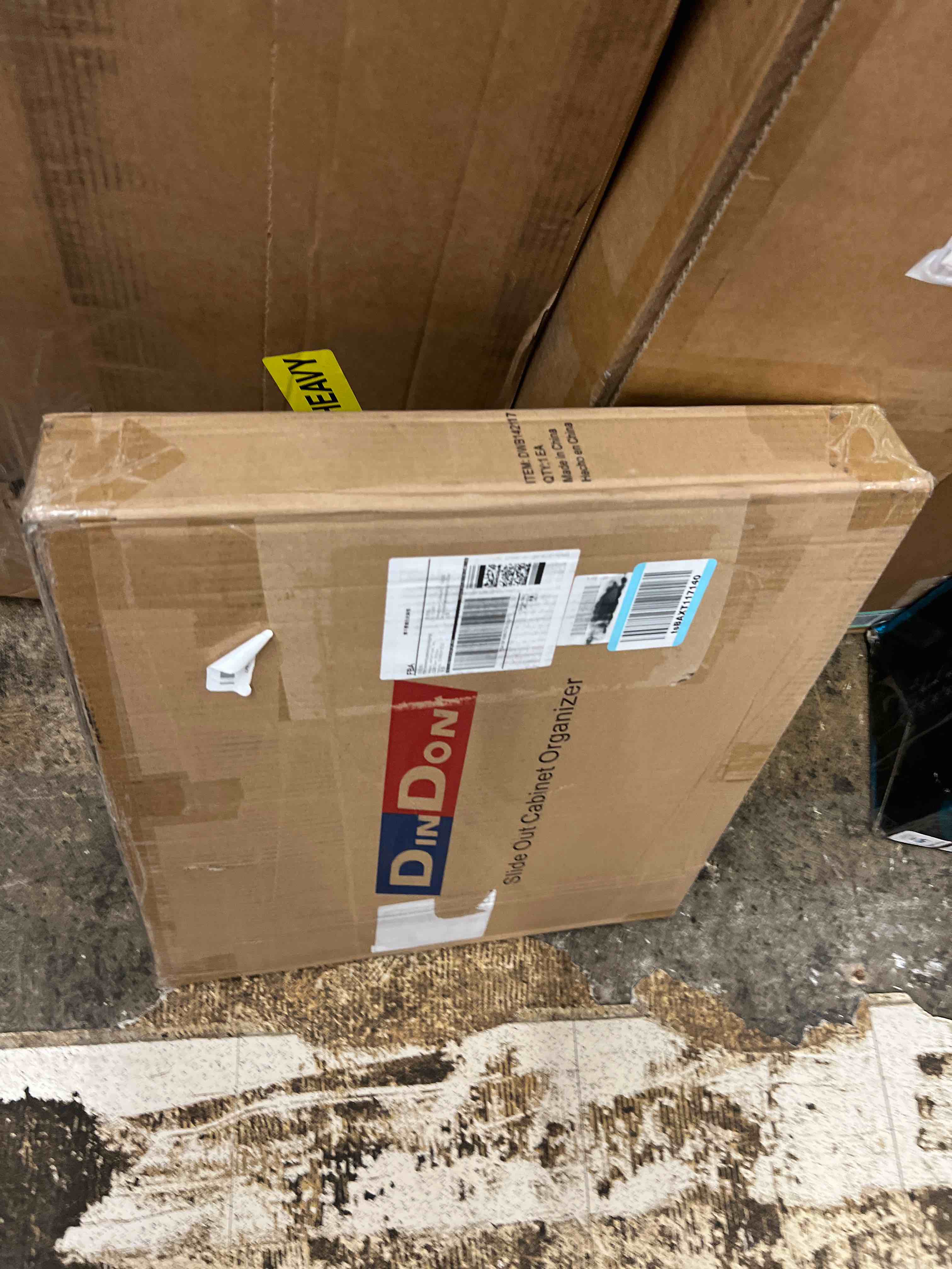 https://s3.amazonaws.com/lotting-images-prod/phillipi/RED5592278_1751564367144.jpeg
