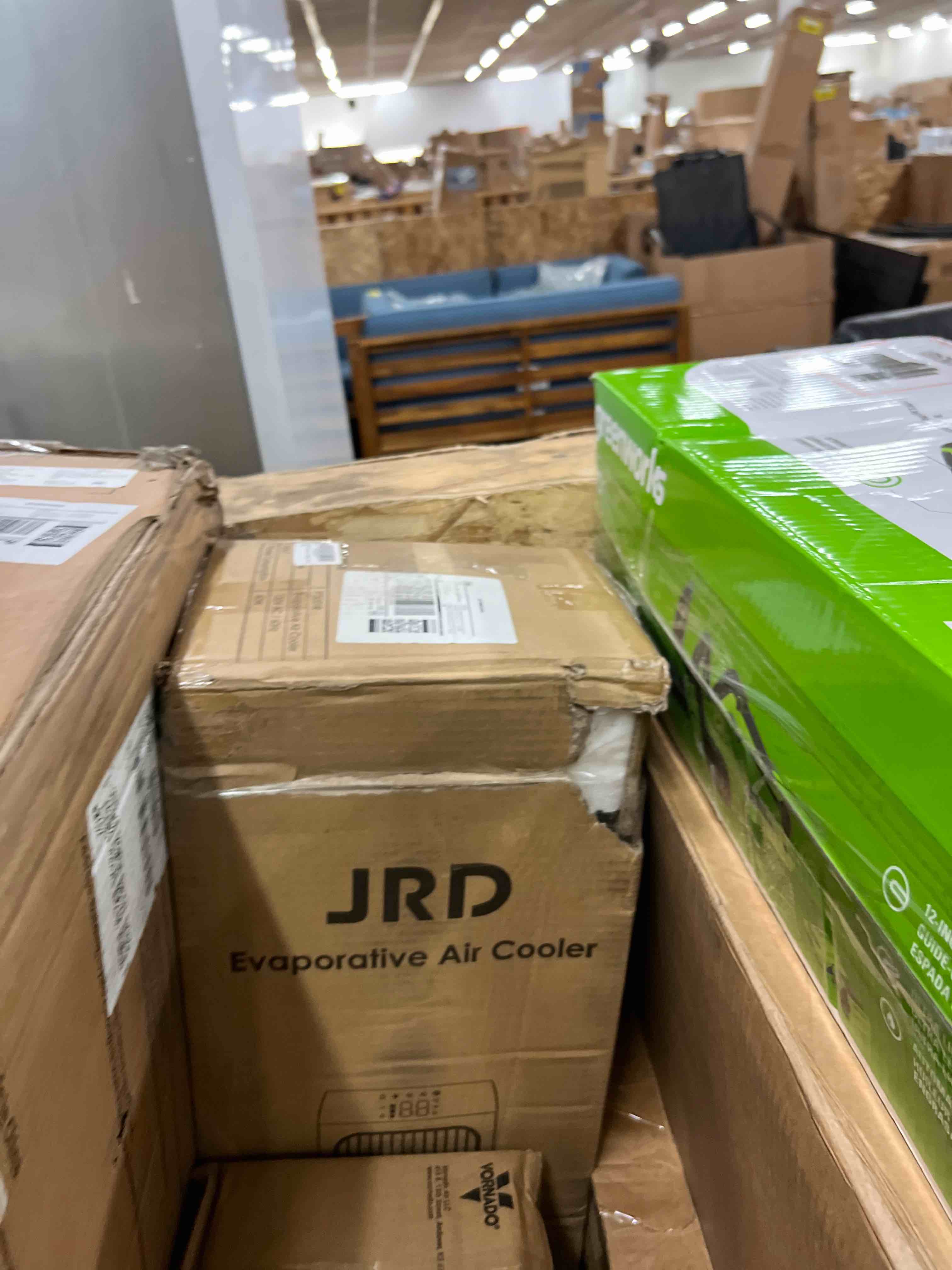 https://s3.amazonaws.com/lotting-images-prod/phillipi/RED5592280_1751564458739.jpeg