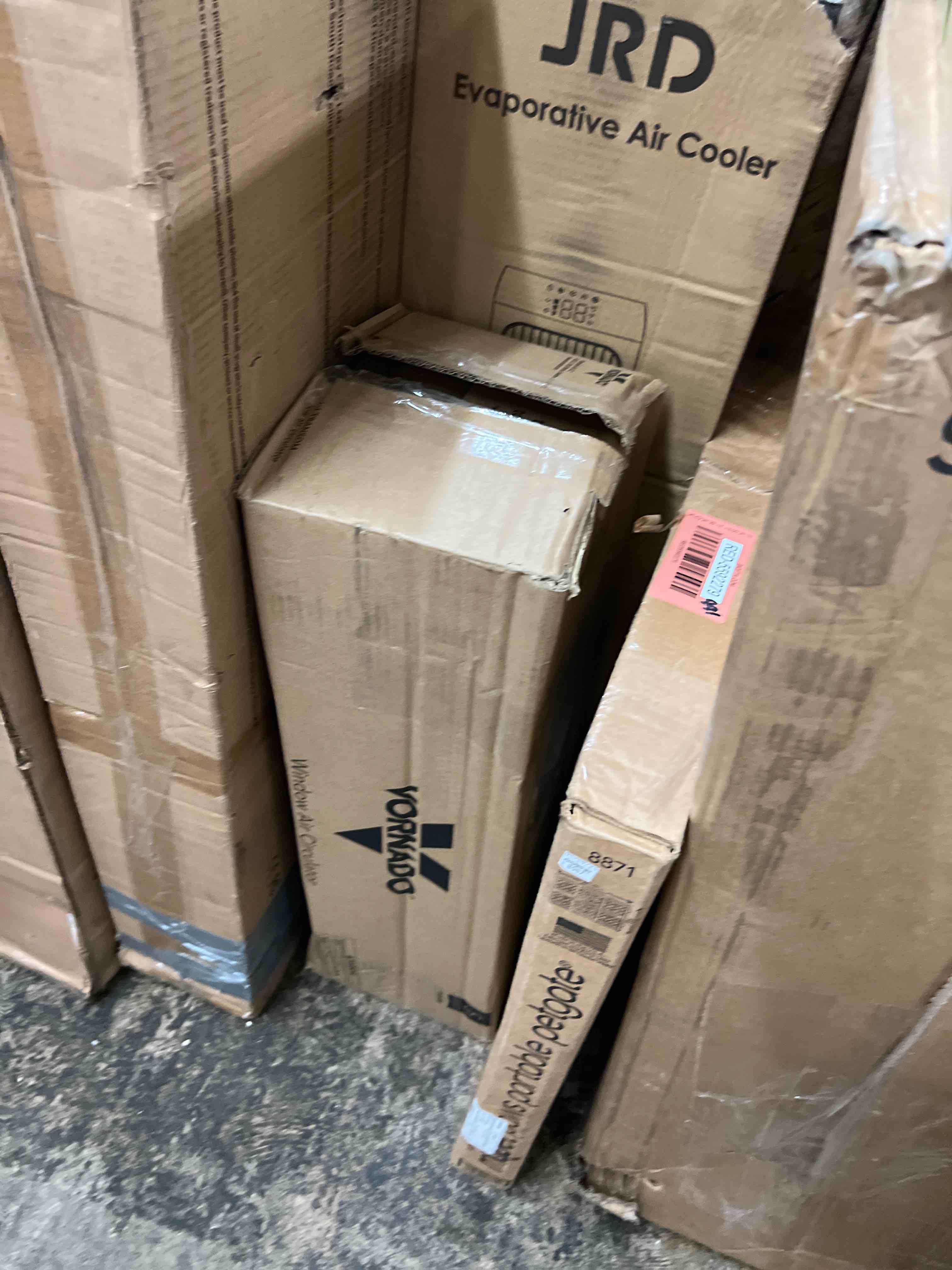 https://s3.amazonaws.com/lotting-images-prod/phillipi/RED5592281_1751564501213.jpeg
