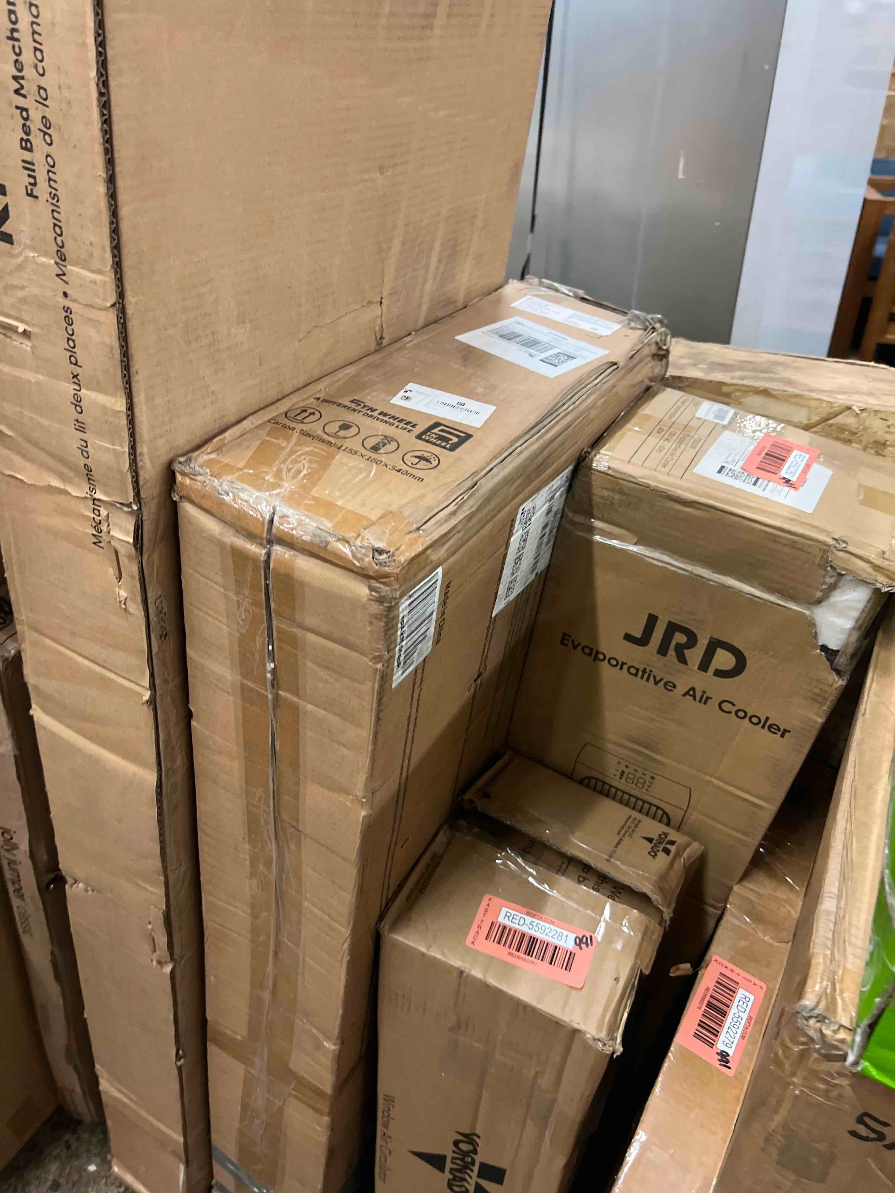 https://s3.amazonaws.com/lotting-images-prod/phillipi/RED5592282_1751566079144.jpeg