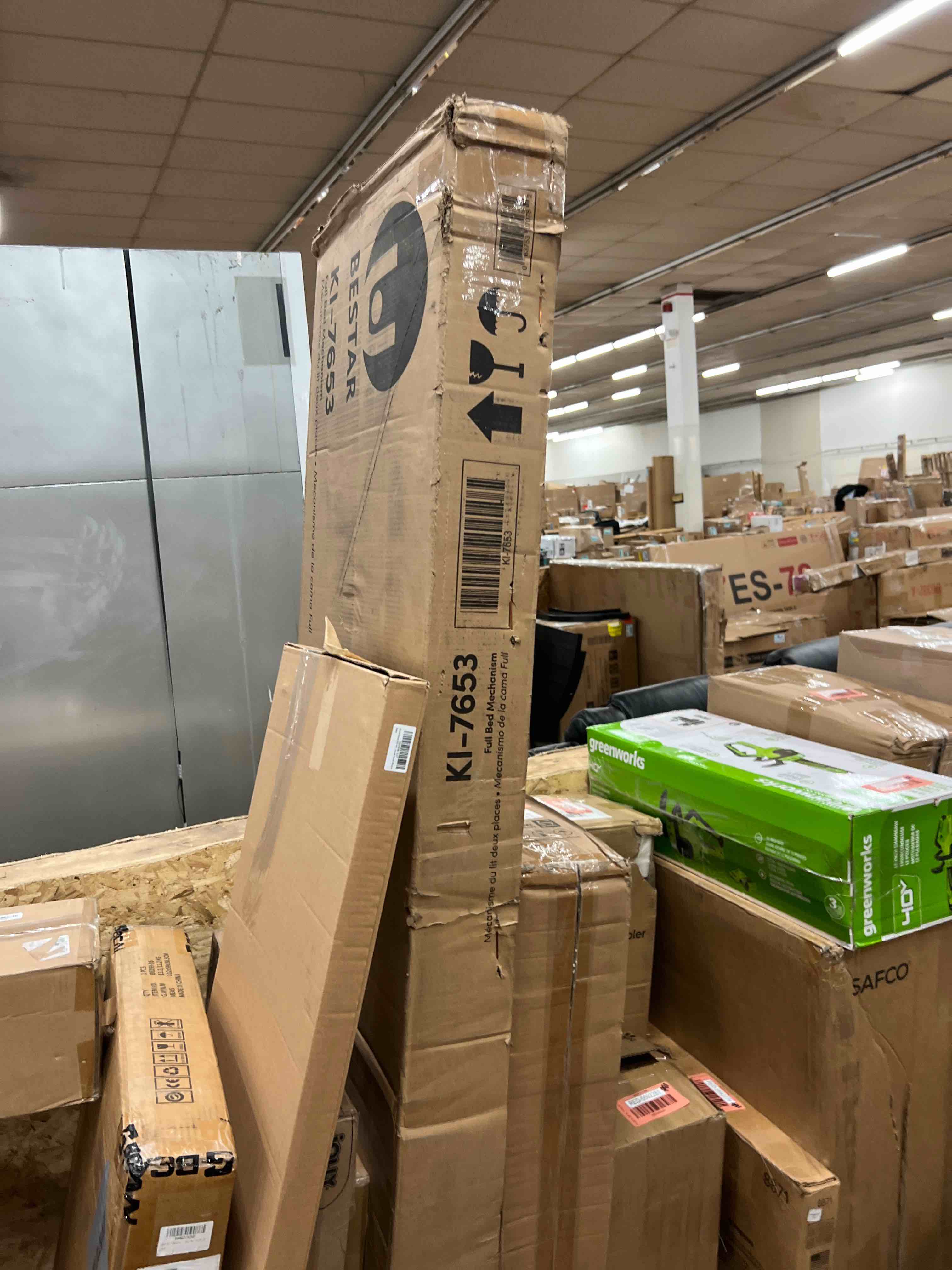 https://s3.amazonaws.com/lotting-images-prod/phillipi/RED5592283_1751566127333.jpeg