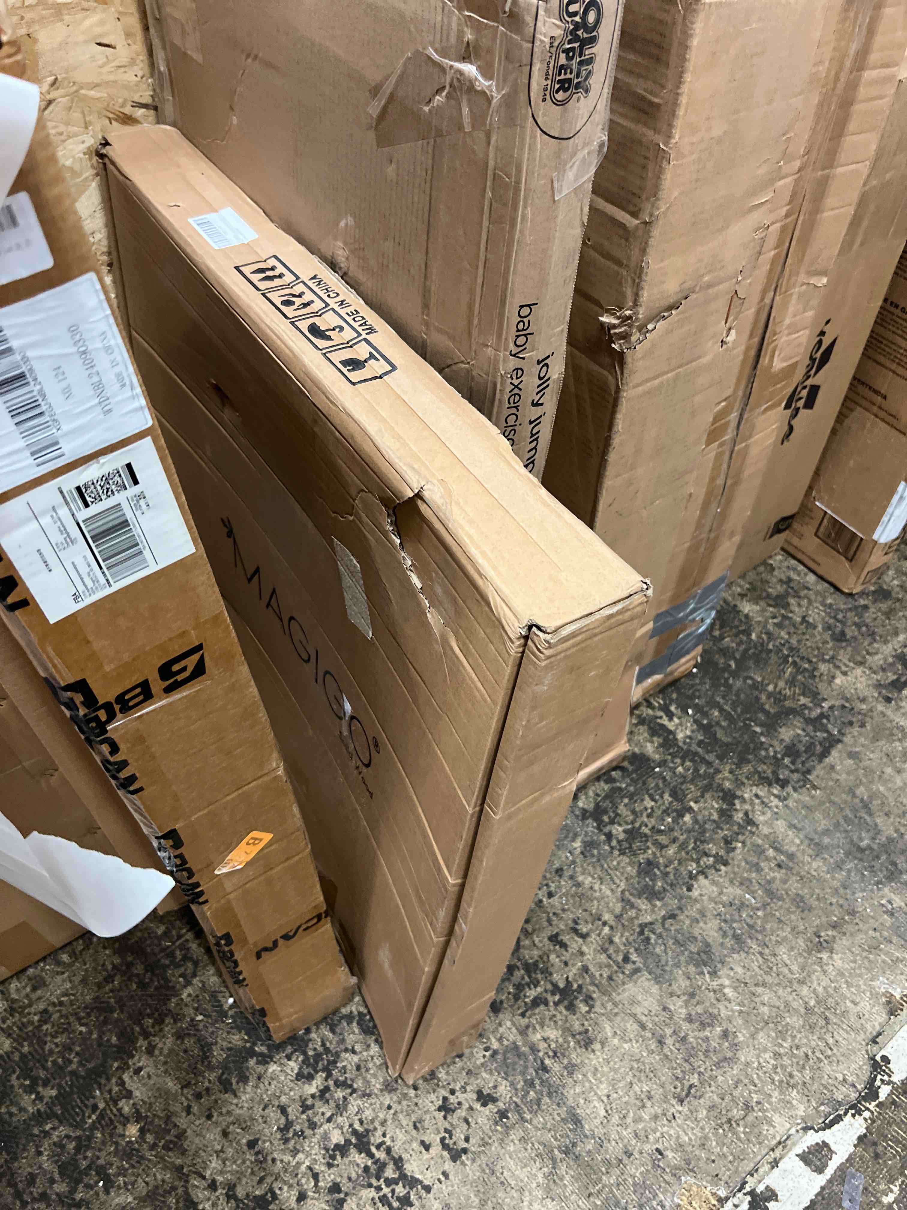 https://s3.amazonaws.com/lotting-images-prod/phillipi/RED5592287_1751566423305.jpeg