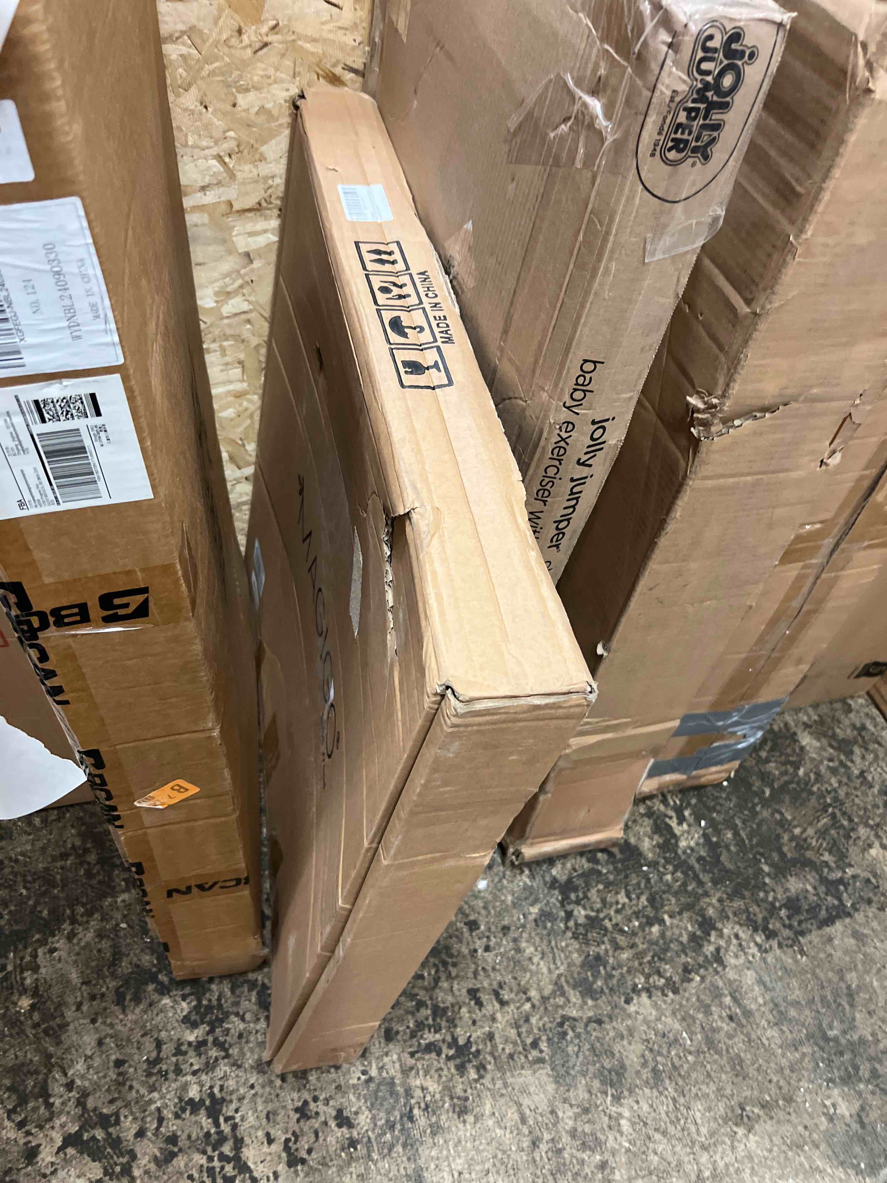https://s3.amazonaws.com/lotting-images-prod/phillipi/RED5592287_1751566424543.jpeg