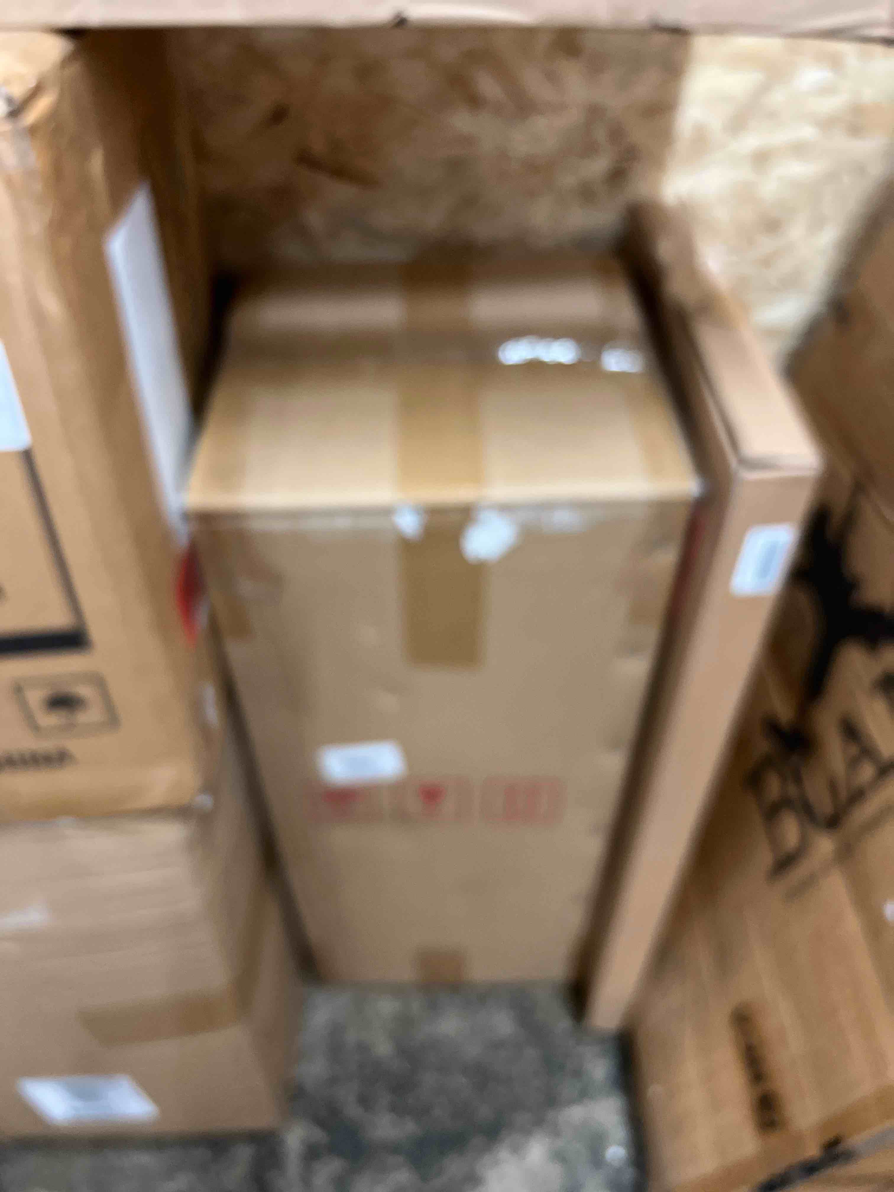 https://s3.amazonaws.com/lotting-images-prod/phillipi/RED5592289_1751566570822.jpeg