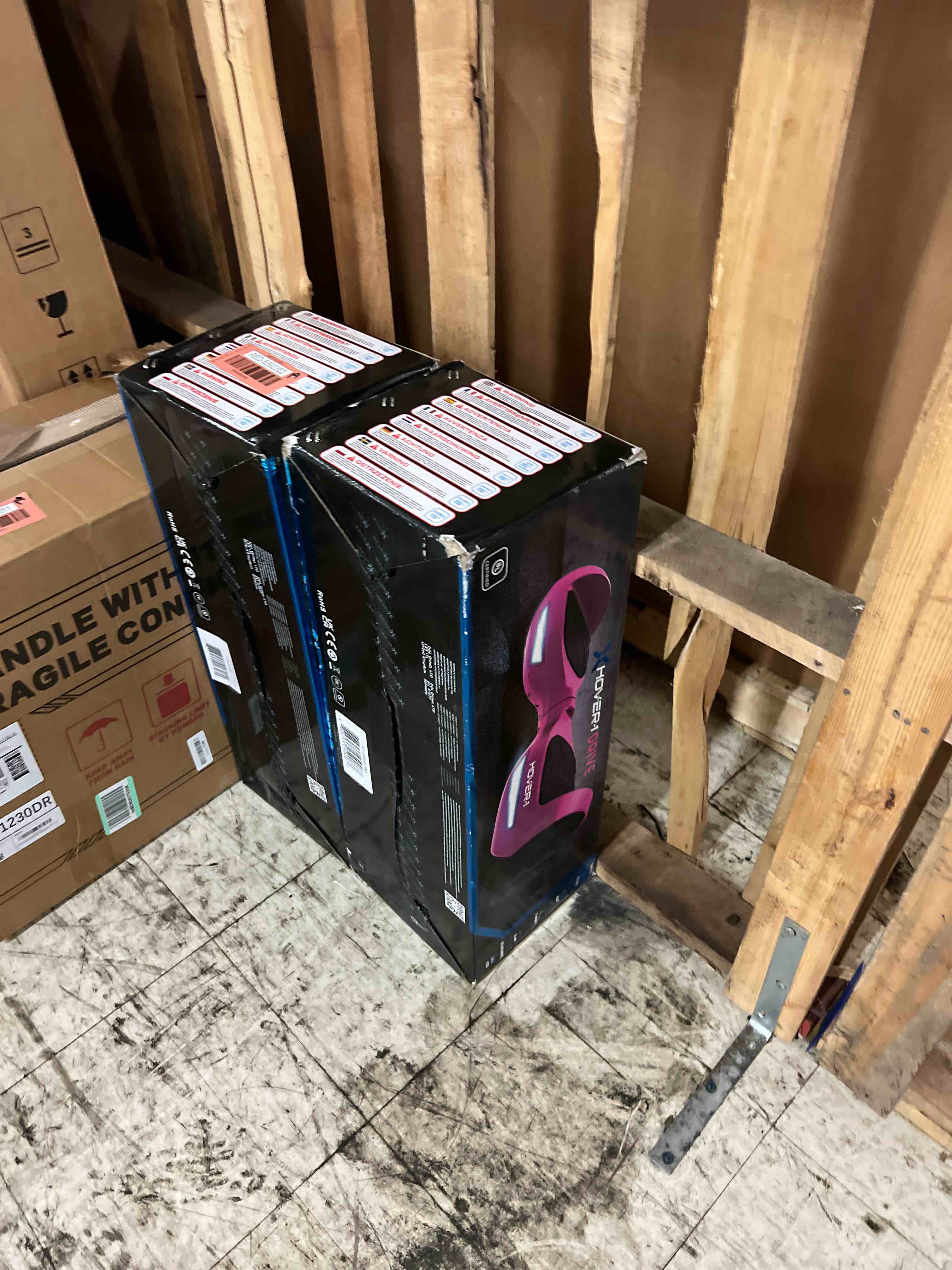 https://s3.amazonaws.com/lotting-images-prod/phillipi/RED5592353_1751999226812.jpeg