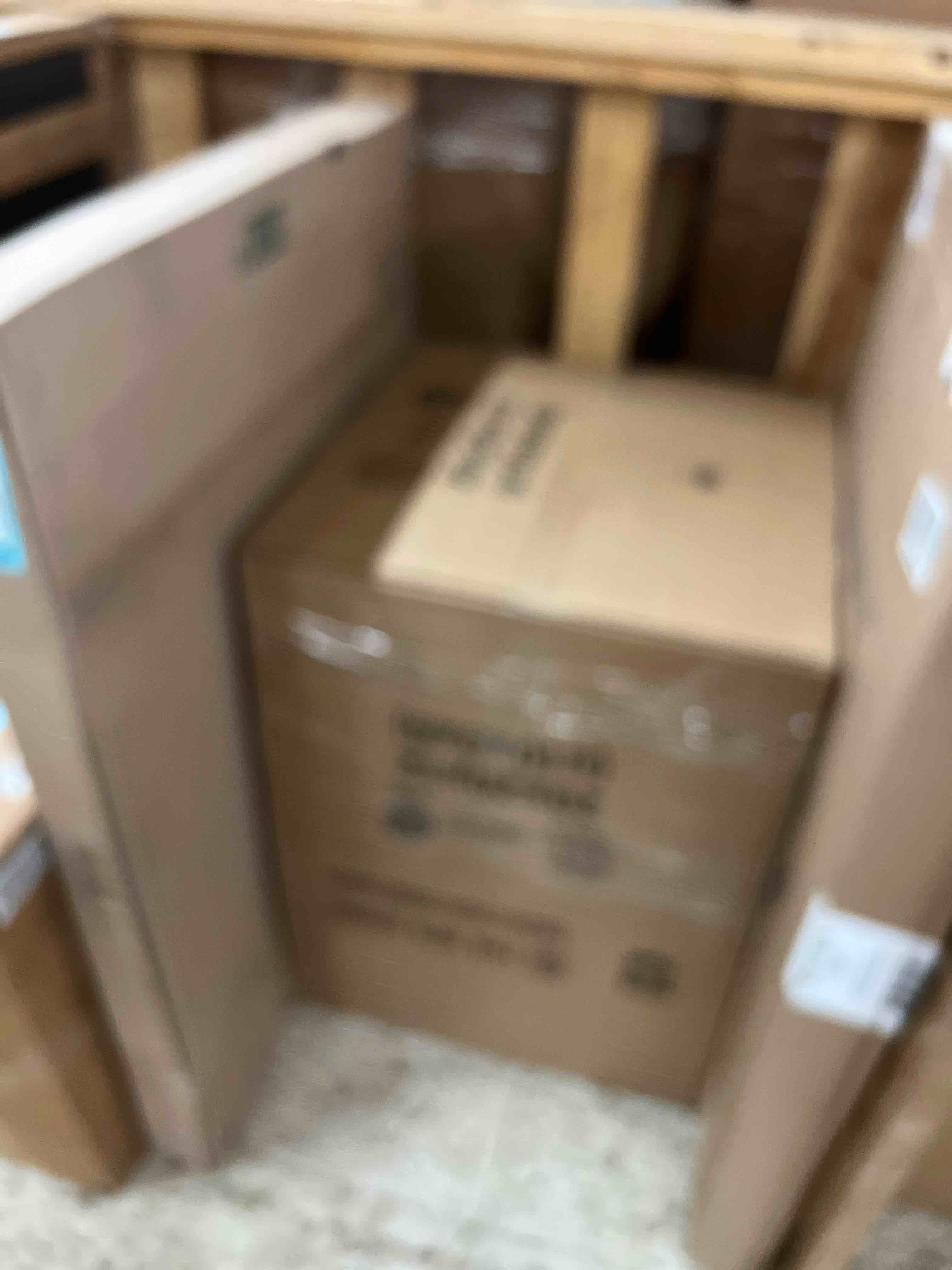https://s3.amazonaws.com/lotting-images-prod/phillipi/RED5592355_1751999449061.jpeg