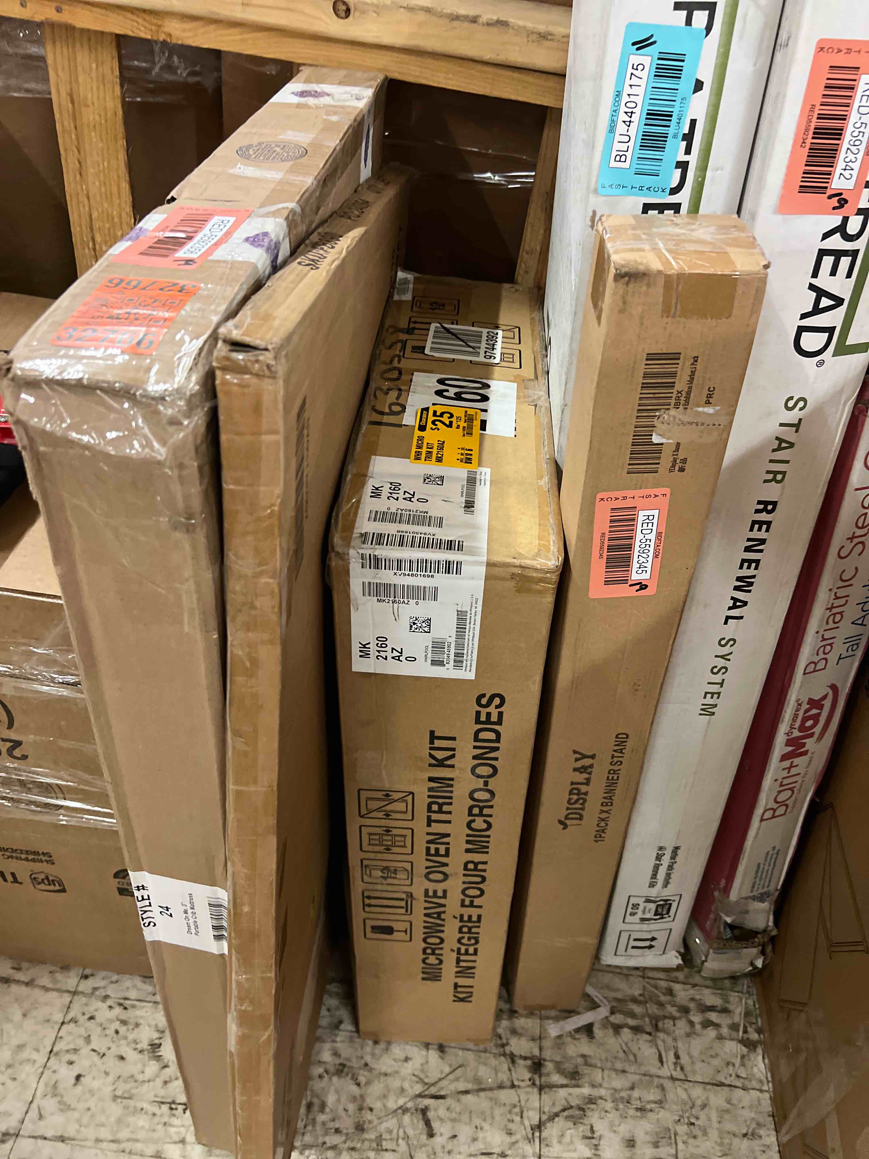 https://s3.amazonaws.com/lotting-images-prod/phillipi/RED5592367_1751999652779.jpeg