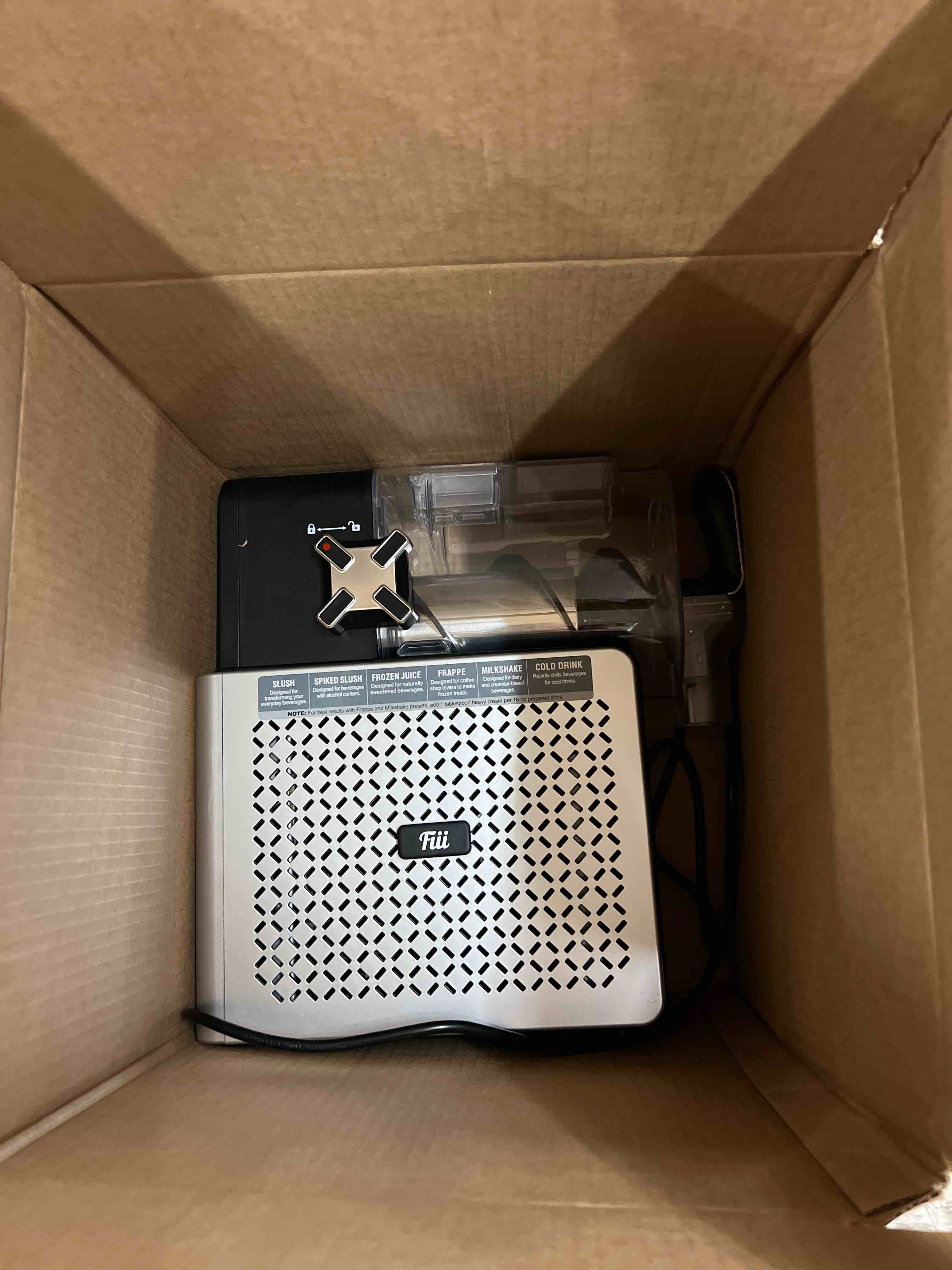 https://s3.amazonaws.com/lotting-images-prod/phillipi/RED5592386_1752079541734.jpeg