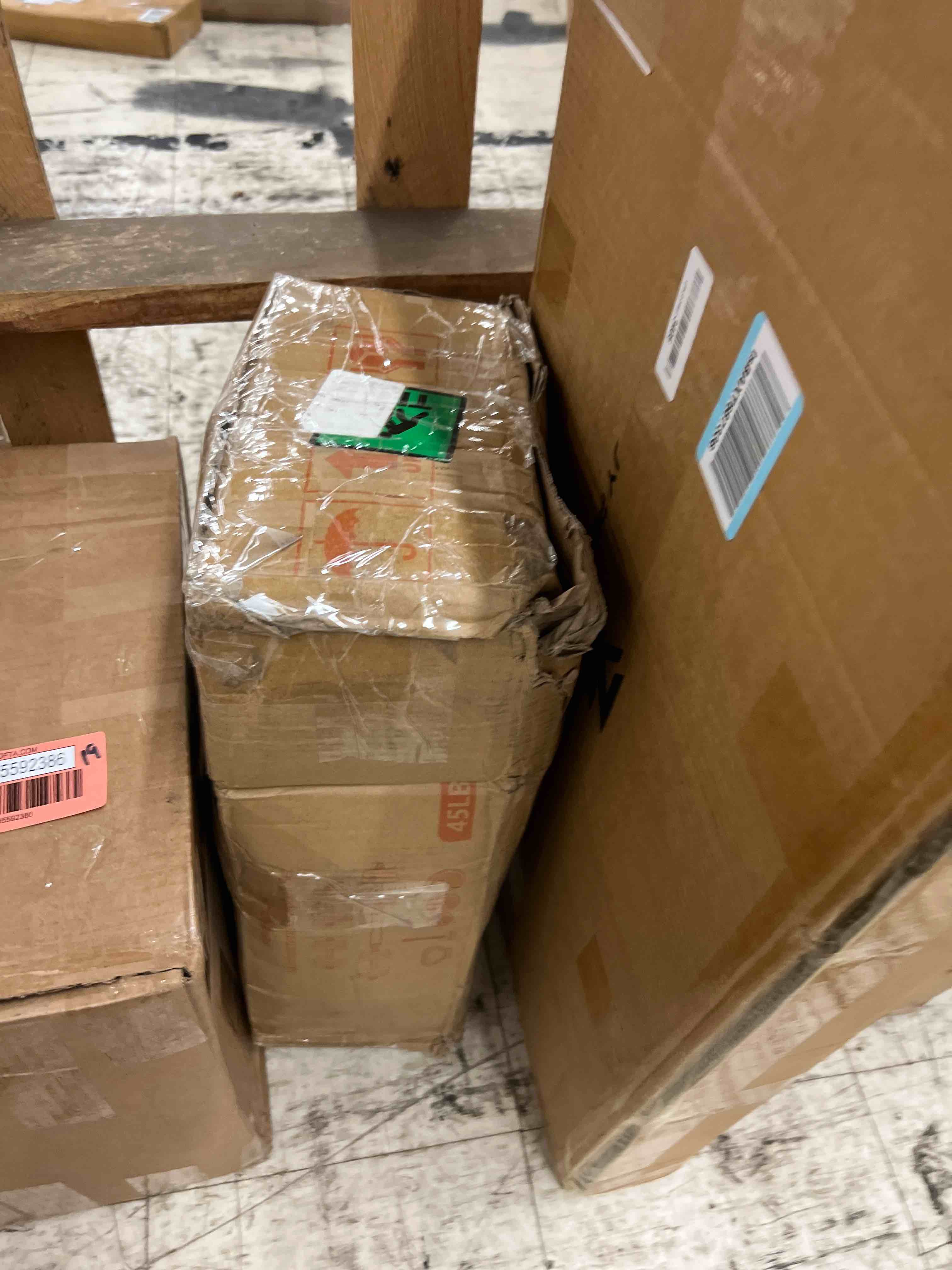 https://s3.amazonaws.com/lotting-images-prod/phillipi/RED5592388_1752079728004.jpeg