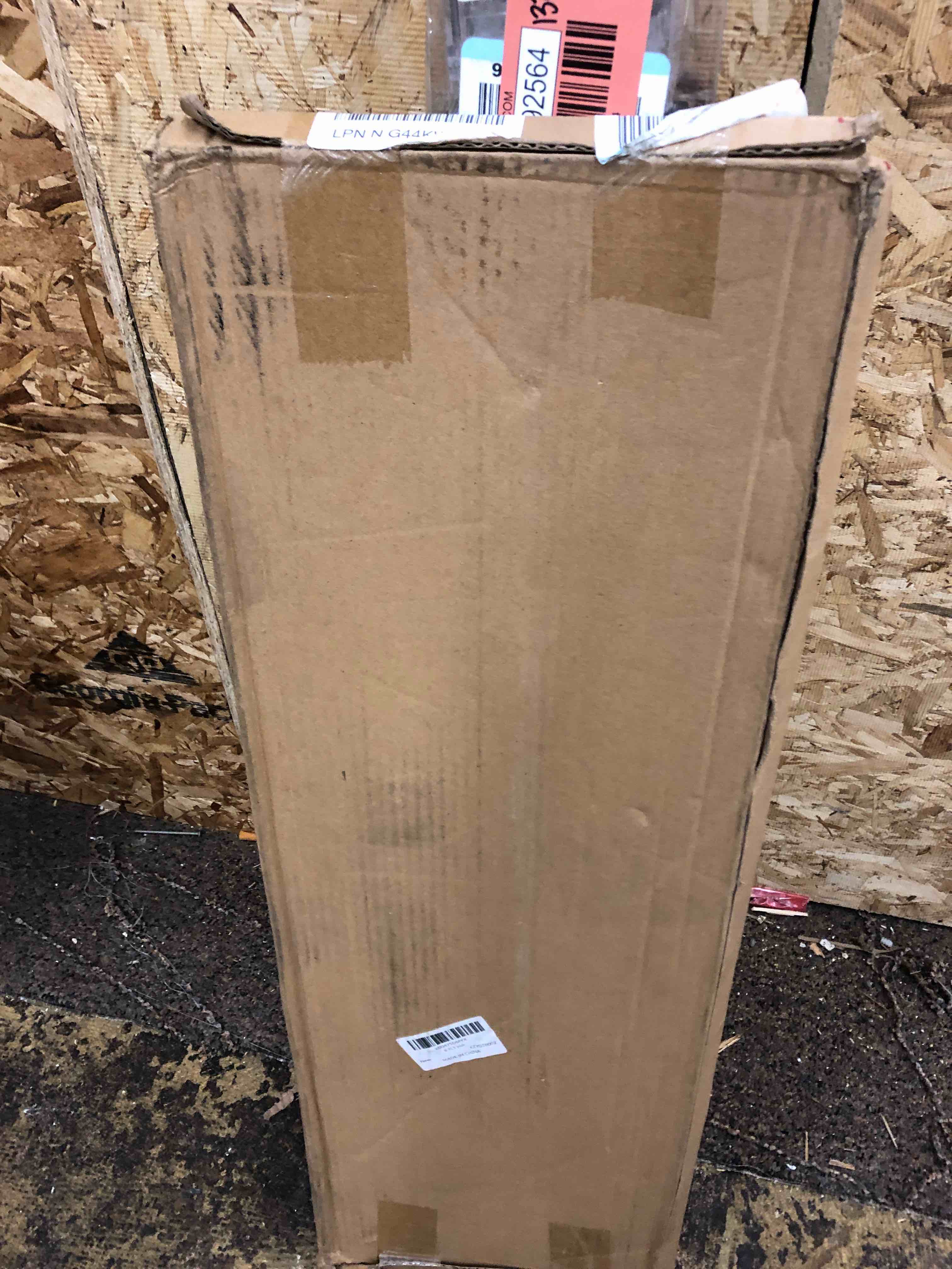 https://s3.amazonaws.com/lotting-images-prod/phillipi/RED5592563_1731350594661.jpeg