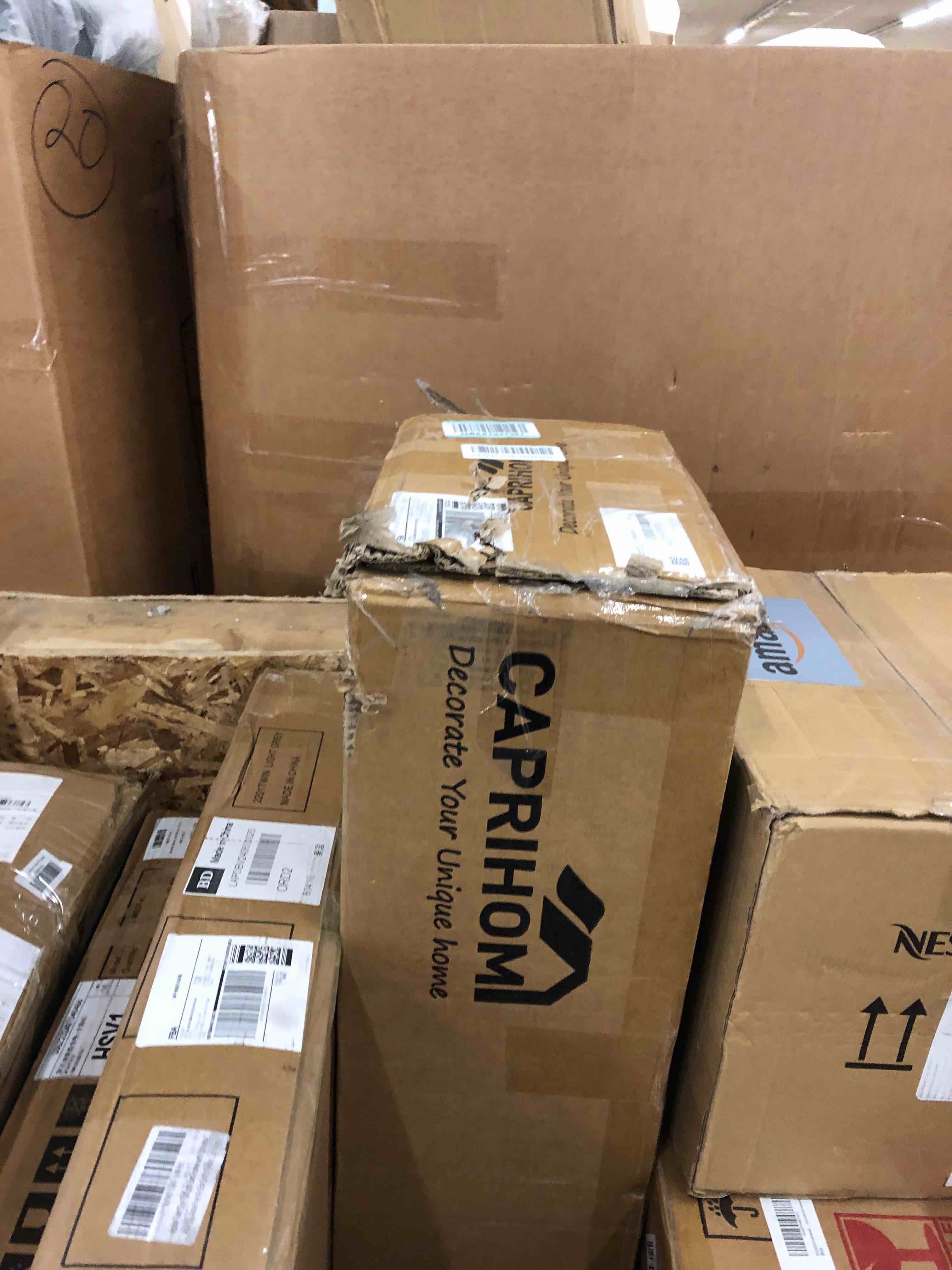 https://s3.amazonaws.com/lotting-images-prod/phillipi/RED5593340_1732631017090.jpeg