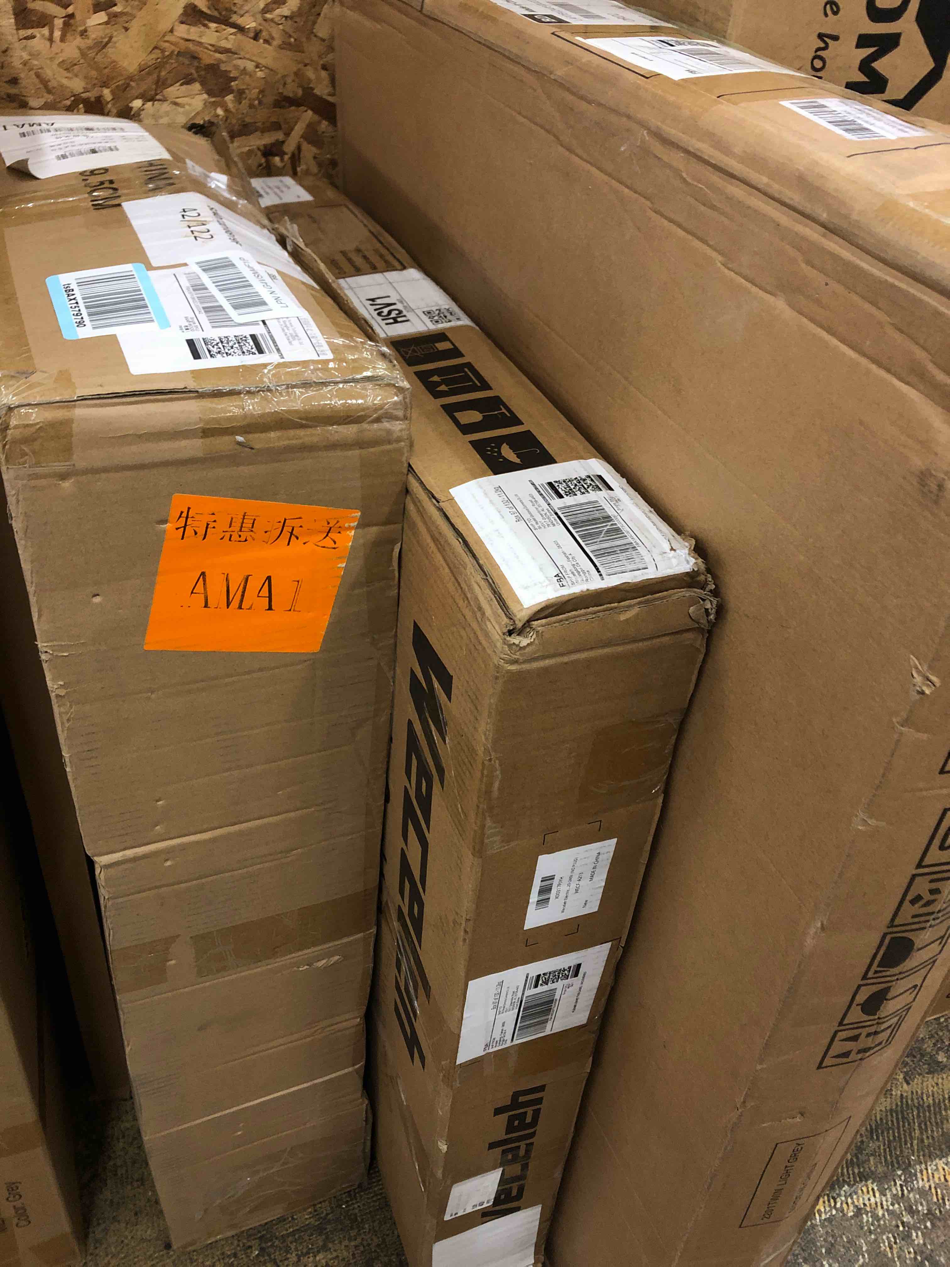 https://s3.amazonaws.com/lotting-images-prod/phillipi/RED5593342_1732631087314.jpeg