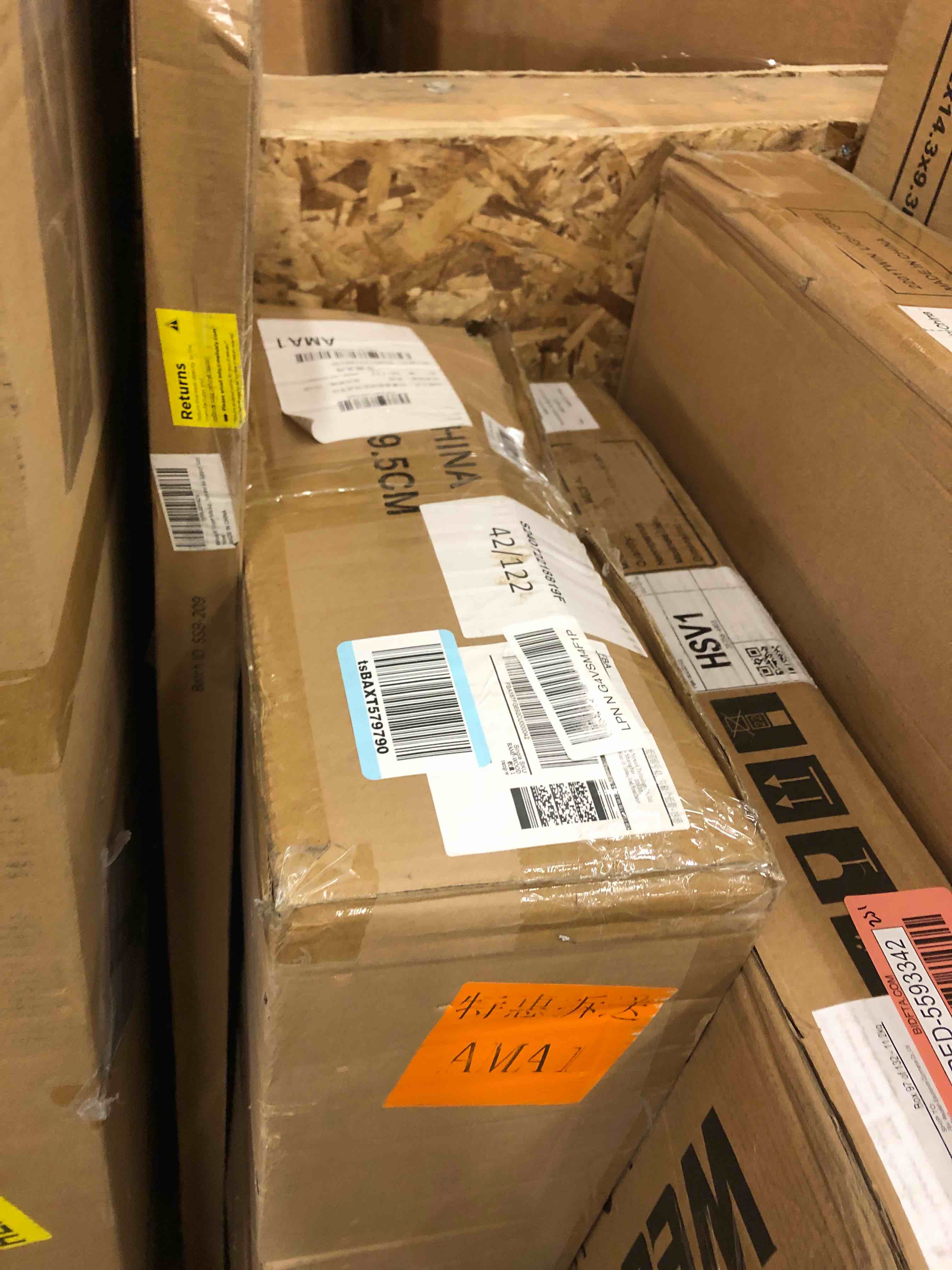 https://s3.amazonaws.com/lotting-images-prod/phillipi/RED5593343_1732631116131.jpeg