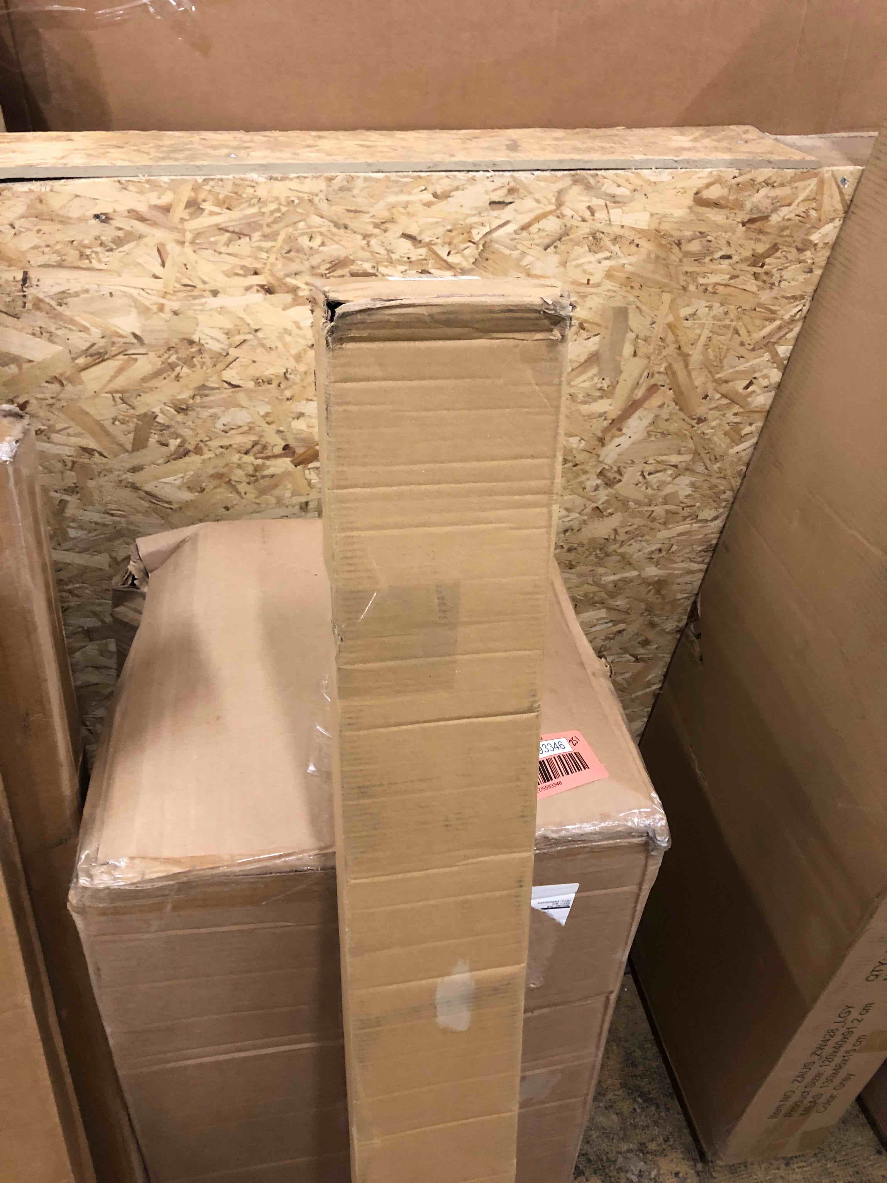 https://s3.amazonaws.com/lotting-images-prod/phillipi/RED5593349_1732631400952.jpeg